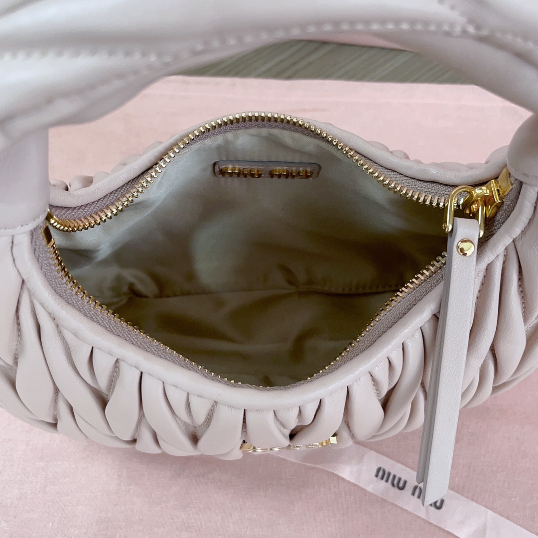 miumiu かばんスーパーコピー ハンドバッグ 牛革 レザー 優雅 可愛い 5BC125 ピンク_7