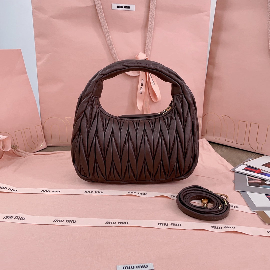 miumiu ナッパ クリスタル偽物 ハンドバッグ 牛革 レザー 優雅 可愛い 5BC125 ブラック_3