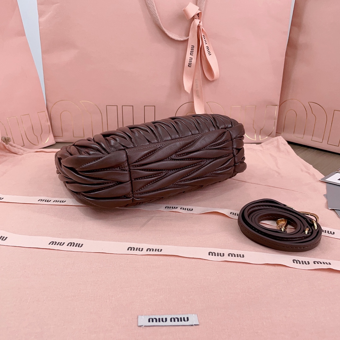 miumiu ナッパ クリスタル偽物 ハンドバッグ 牛革 レザー 優雅 可愛い 5BC125 ブラック_4