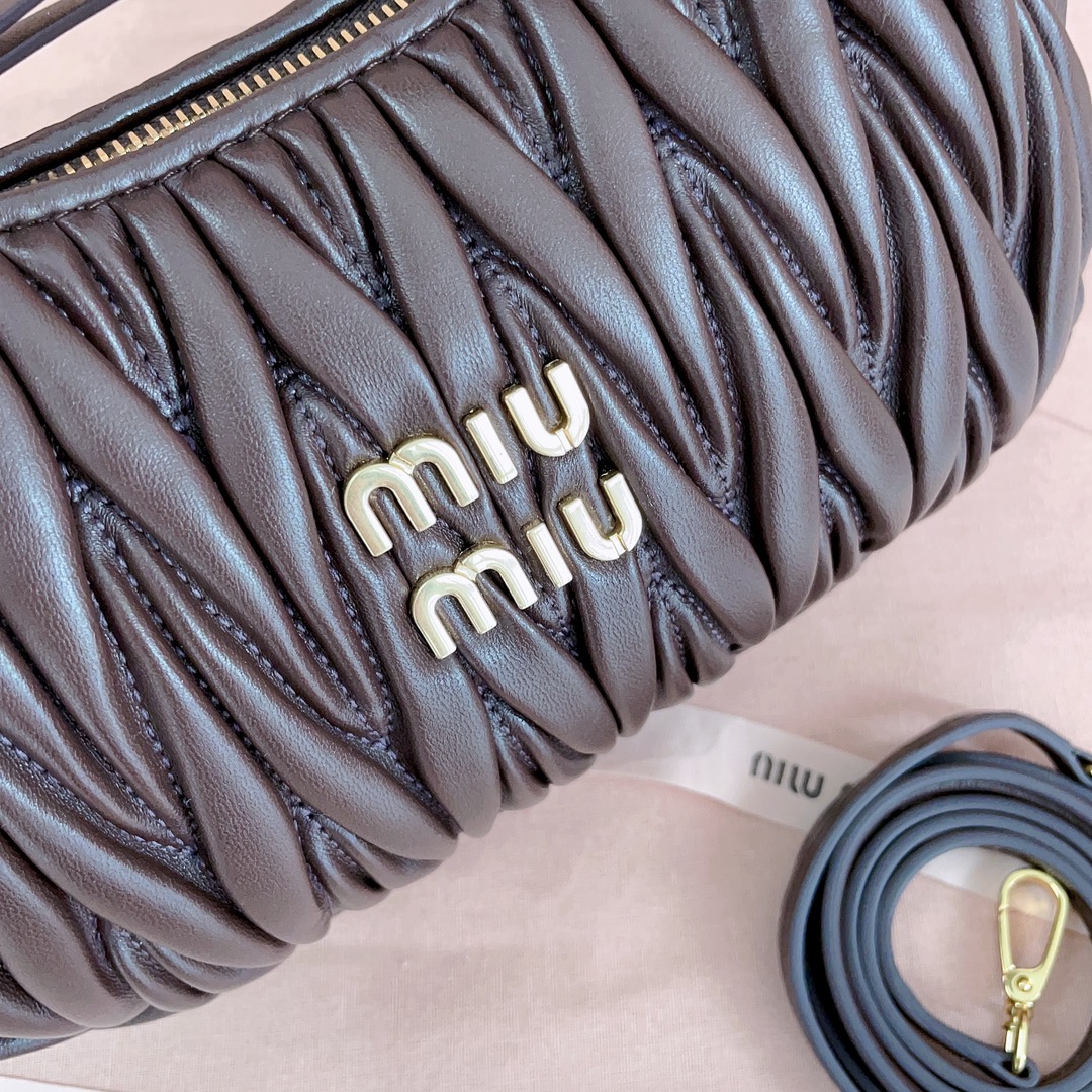 miumiu ナッパ クリスタル偽物 ハンドバッグ 牛革 レザー 優雅 可愛い 5BC125 ブラック_5