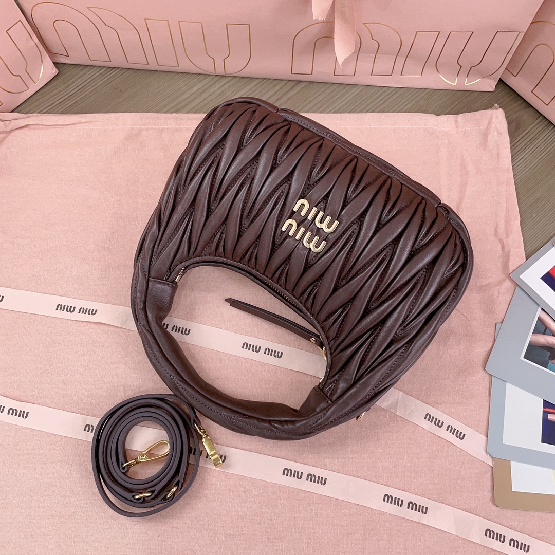 miumiu ナッパ クリスタル偽物 ハンドバッグ 牛革 レザー 優雅 可愛い 5BC125 ブラック_9