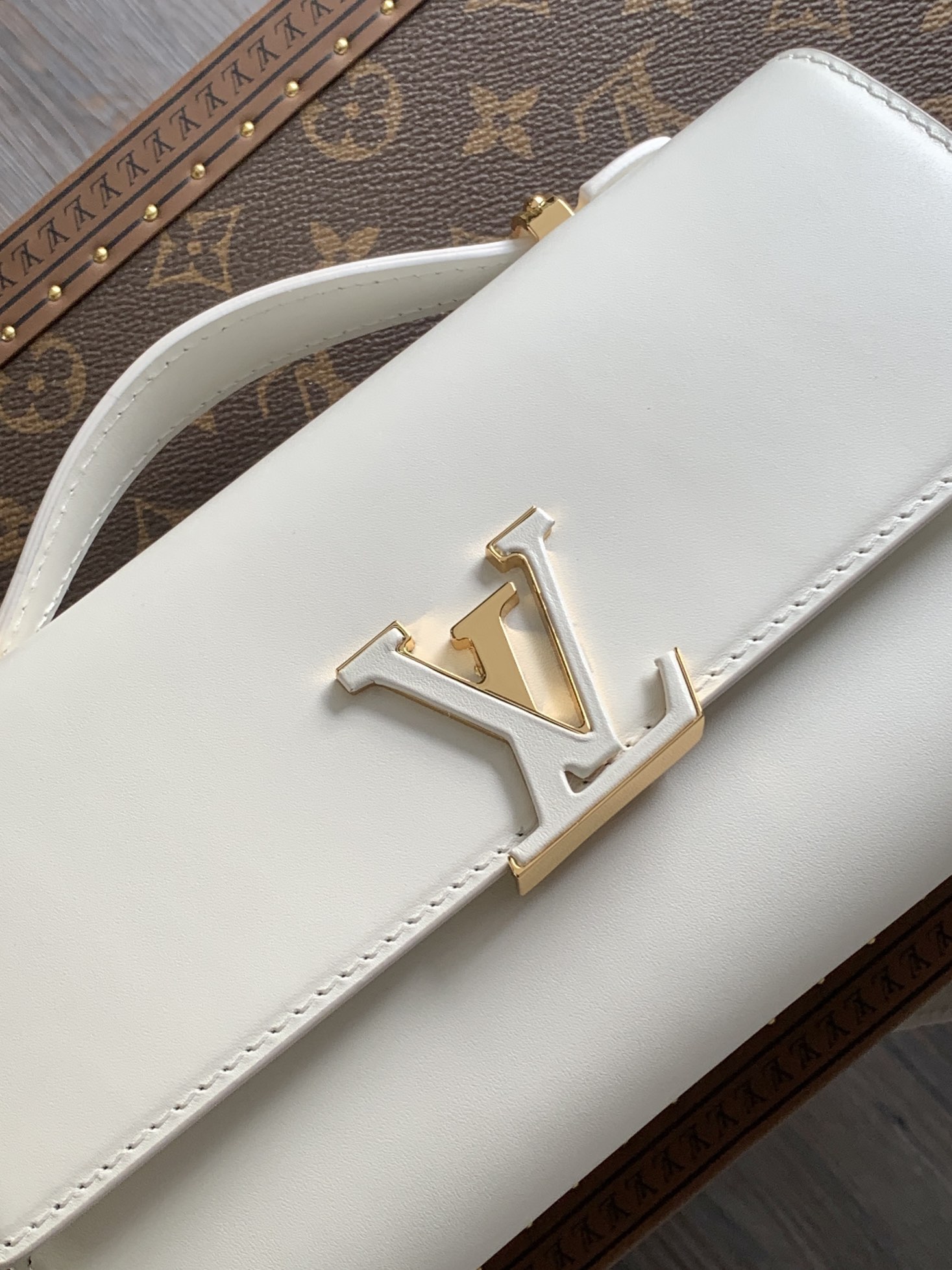 LV 数量限定ルイヴィトン バッグ臭いＮ級品 シンプル 優雅 レザー 斜め掛け 牛革 M12265 ホワイト_3