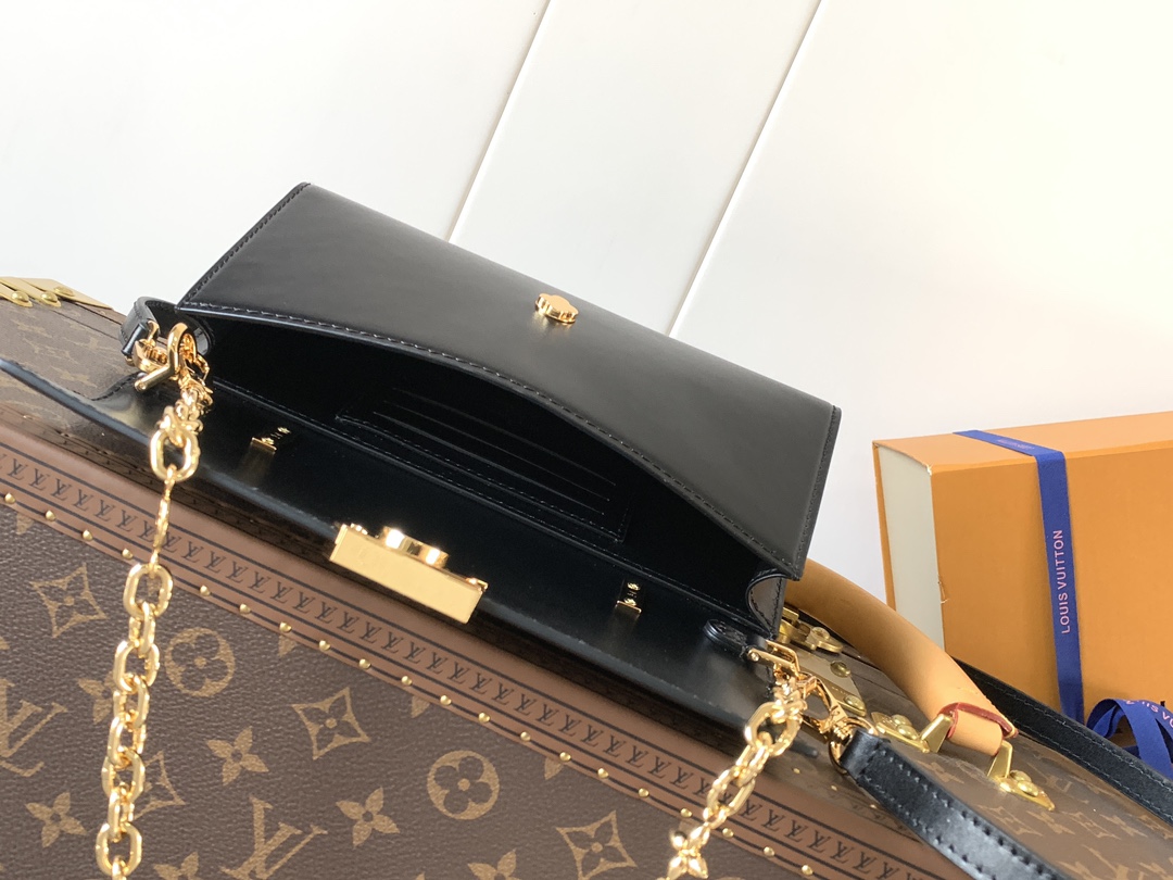 LV ルイヴィトン 黒カバン激安通販 シンプル 優雅 レザー 斜め掛け 牛革 M12143 ブラック_6