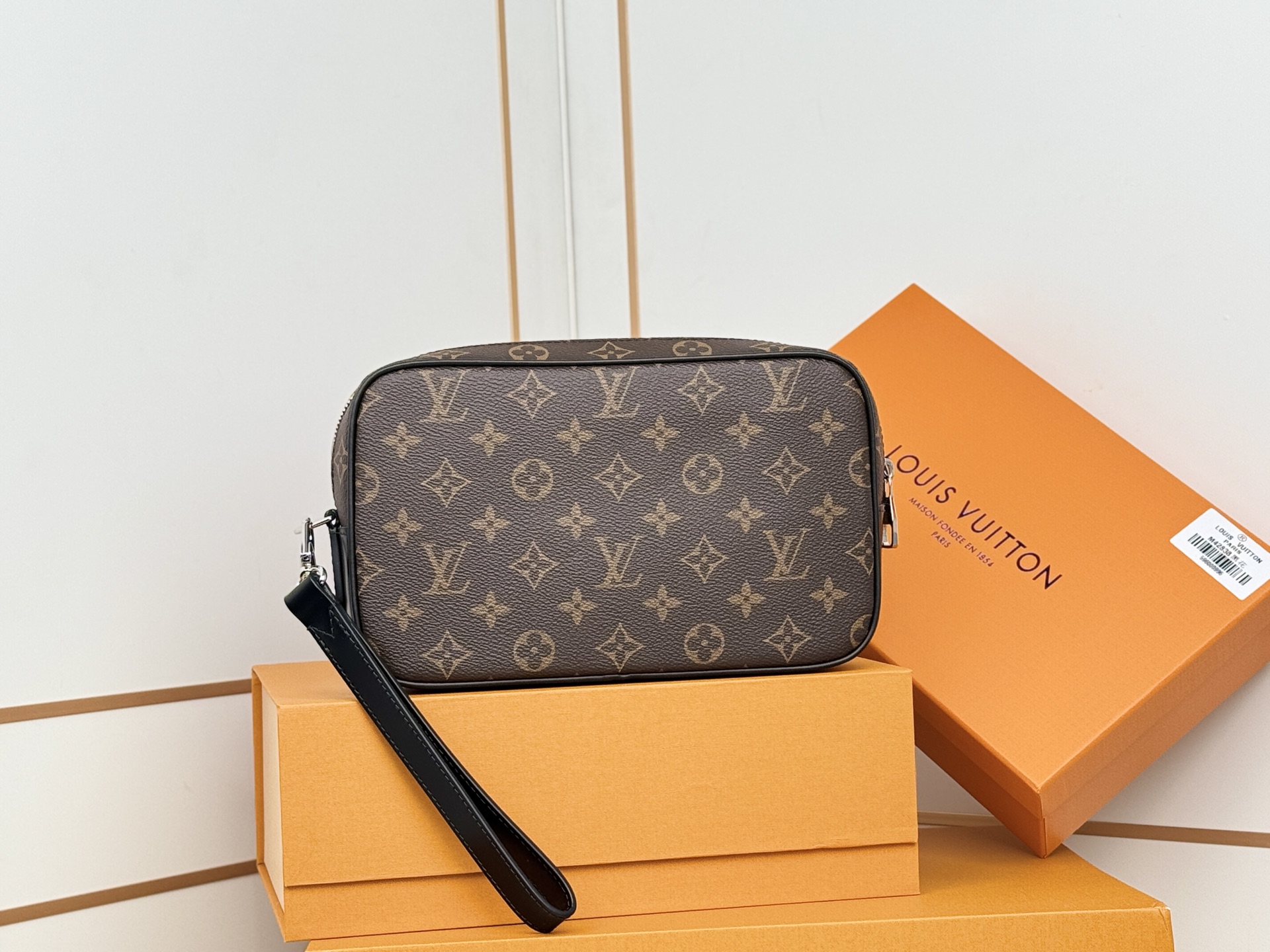 LV ルイヴィトンバッグ カプシーヌ偽物 牛革 ハンドバッグ 優雅 手持ちバッグ M42838 ブラウン_2