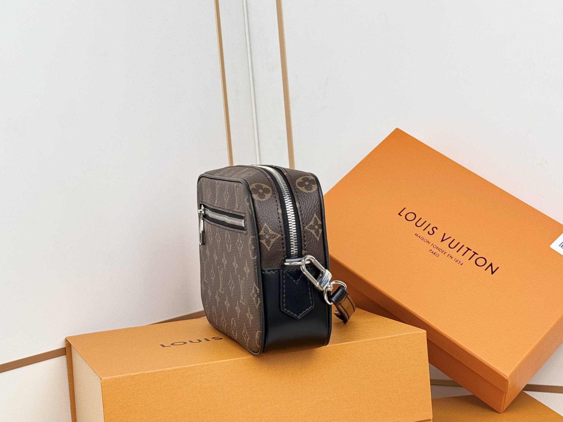 LV ルイヴィトンバッグ カプシーヌ偽物 牛革 ハンドバッグ 優雅 手持ちバッグ M42838 ブラウン_5