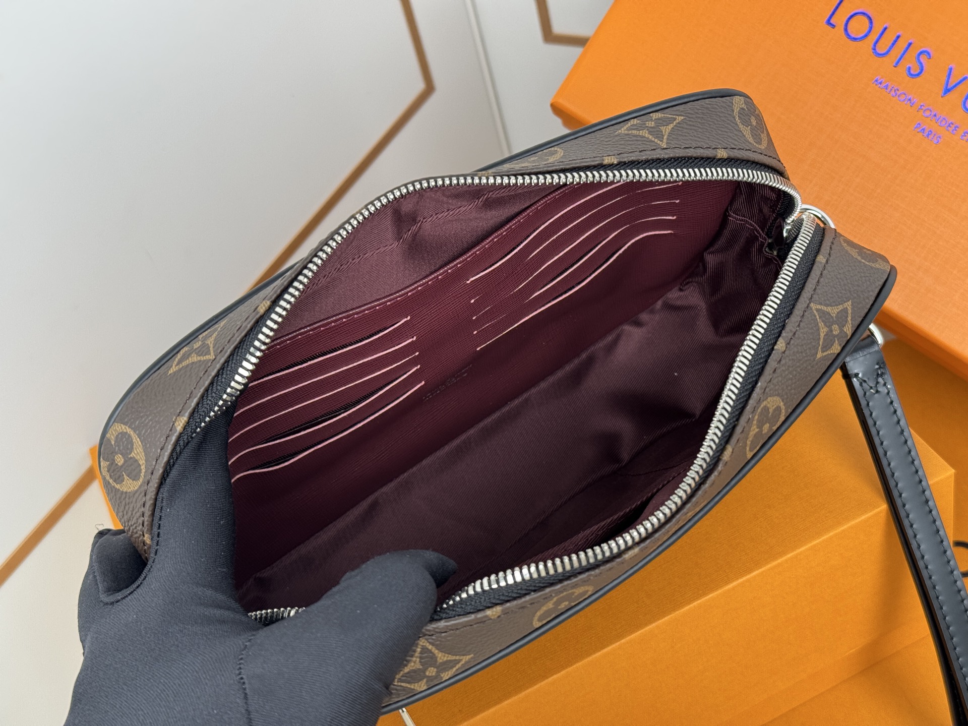 LV ルイヴィトンバッグ カプシーヌ偽物 牛革 ハンドバッグ 優雅 手持ちバッグ M42838 ブラウン_8