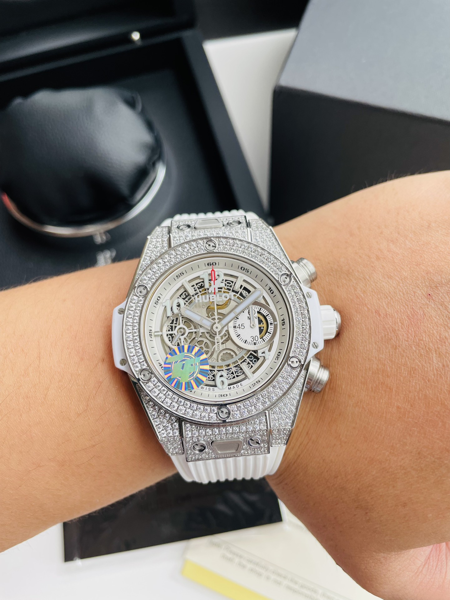 hublot 時計スーパーコピー 腕時計 ウォッチ 防水 ファッション 高級品 カラフル ホワイト_6