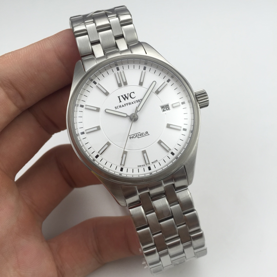 お洒落！時計 iwc 価格スーパーコピー ウォッチ 通勤 ポートフィノ 防水 ハンサム 紳士 ホワイト_2