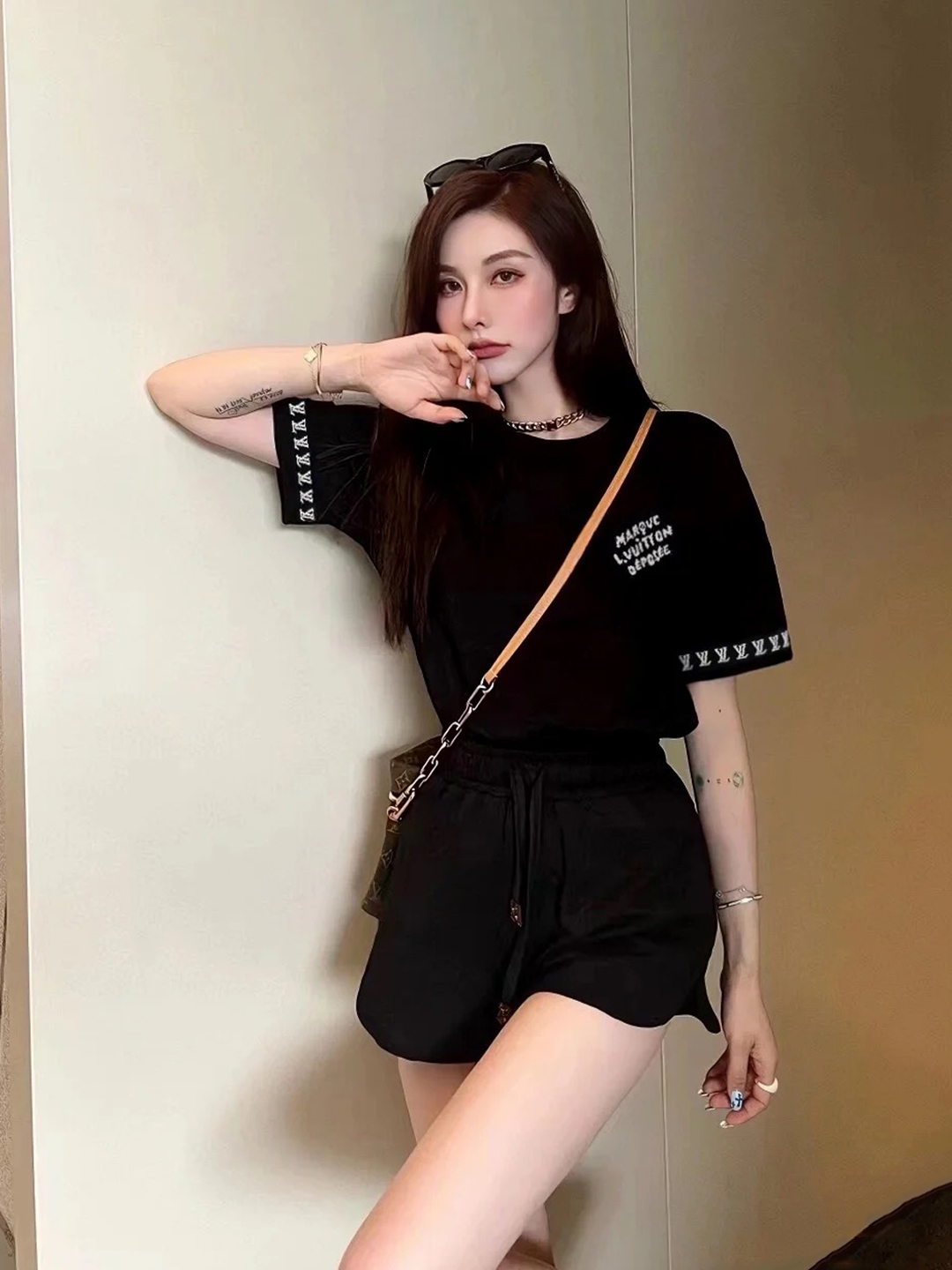 ルイヴィトンtシャツ メンズ偽物 ロゴプリント シンプル 綿 半袖 トップス ゆったり ブラック_1