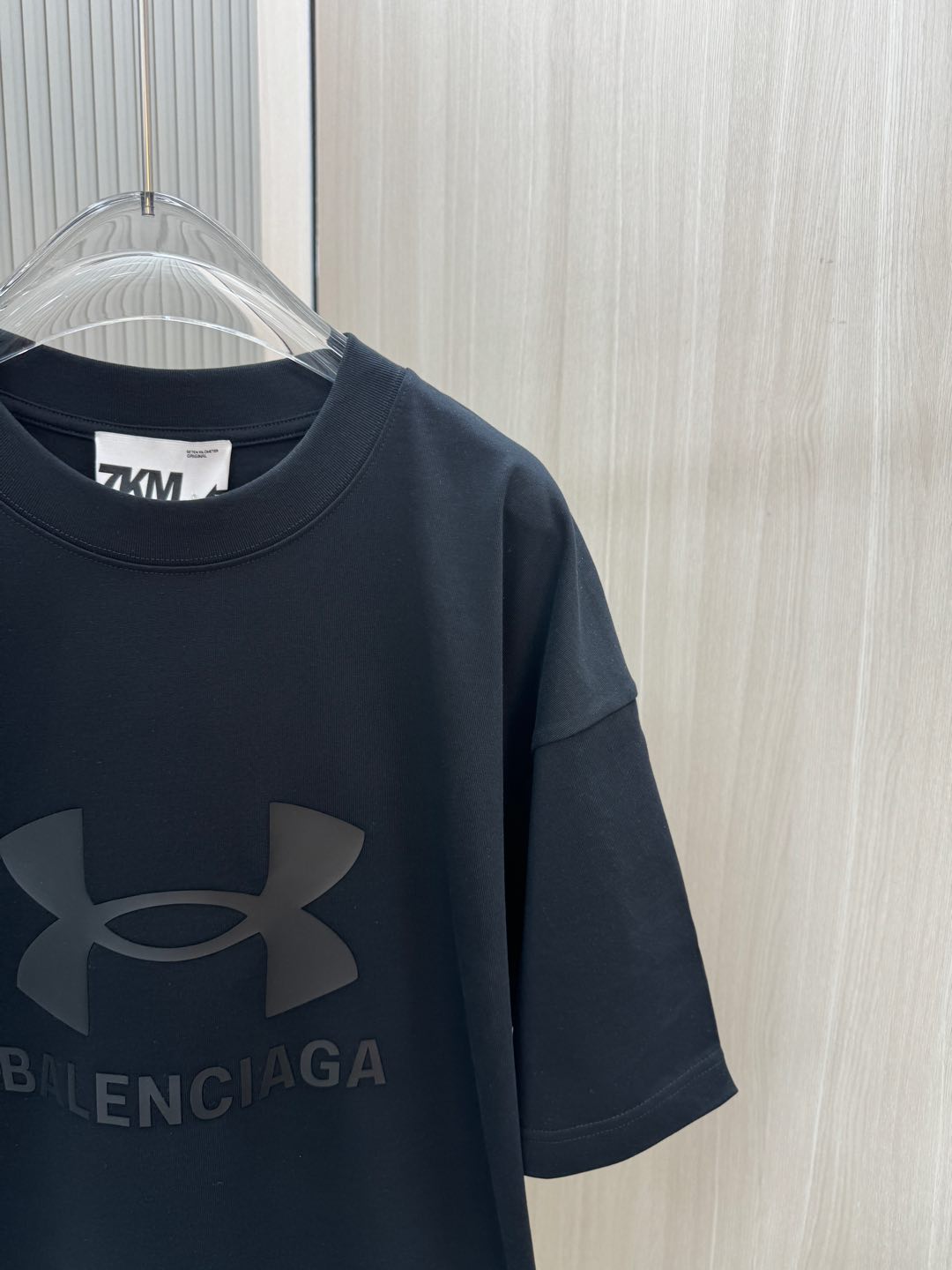 お値打ち価格バレンシアガエブリデイスーパーコピー Tシャツ 見分け方 トップス 半袖 プリント ブラック_3