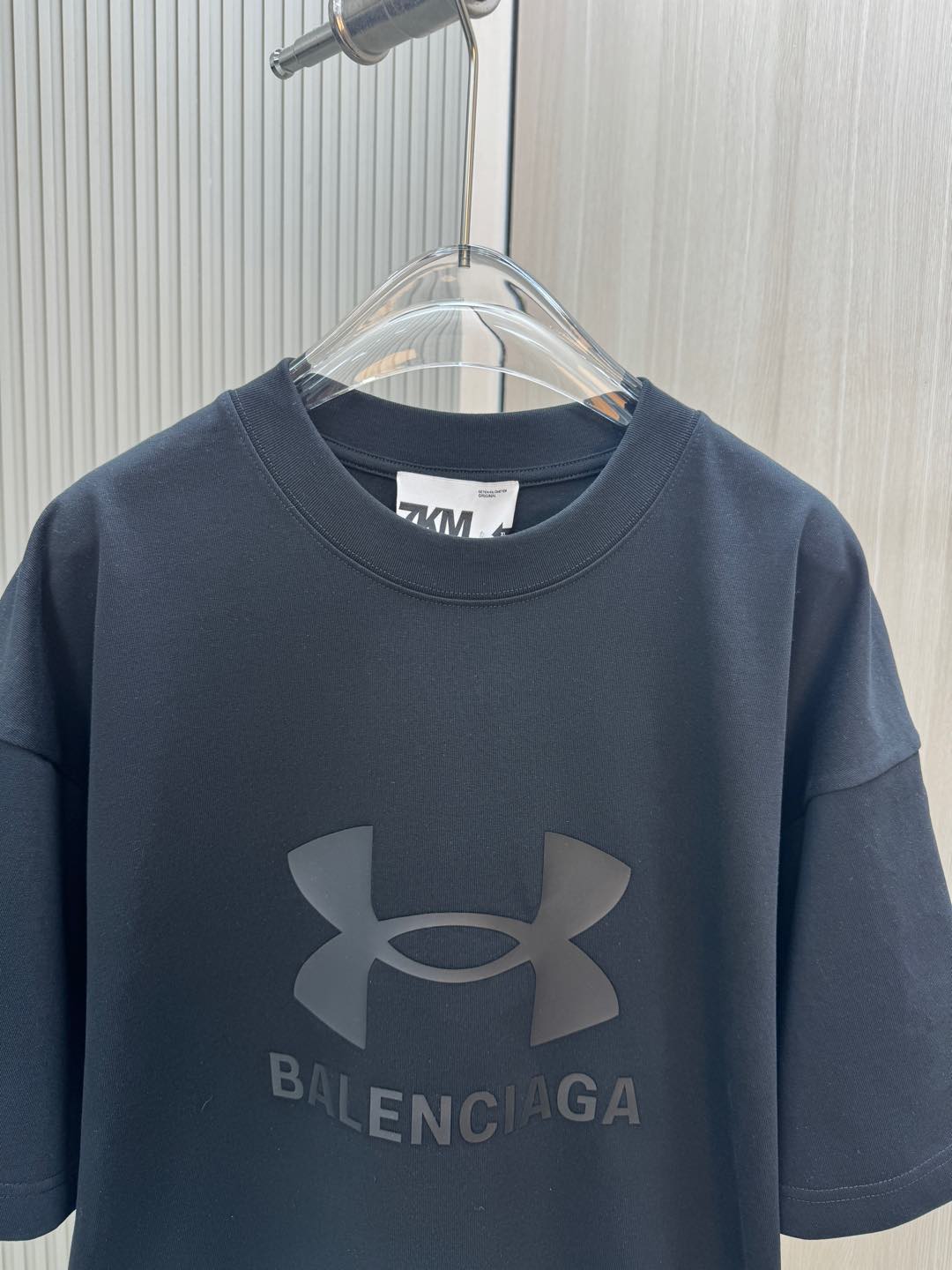 お値打ち価格バレンシアガエブリデイスーパーコピー Tシャツ 見分け方 トップス 半袖 プリント ブラック_4