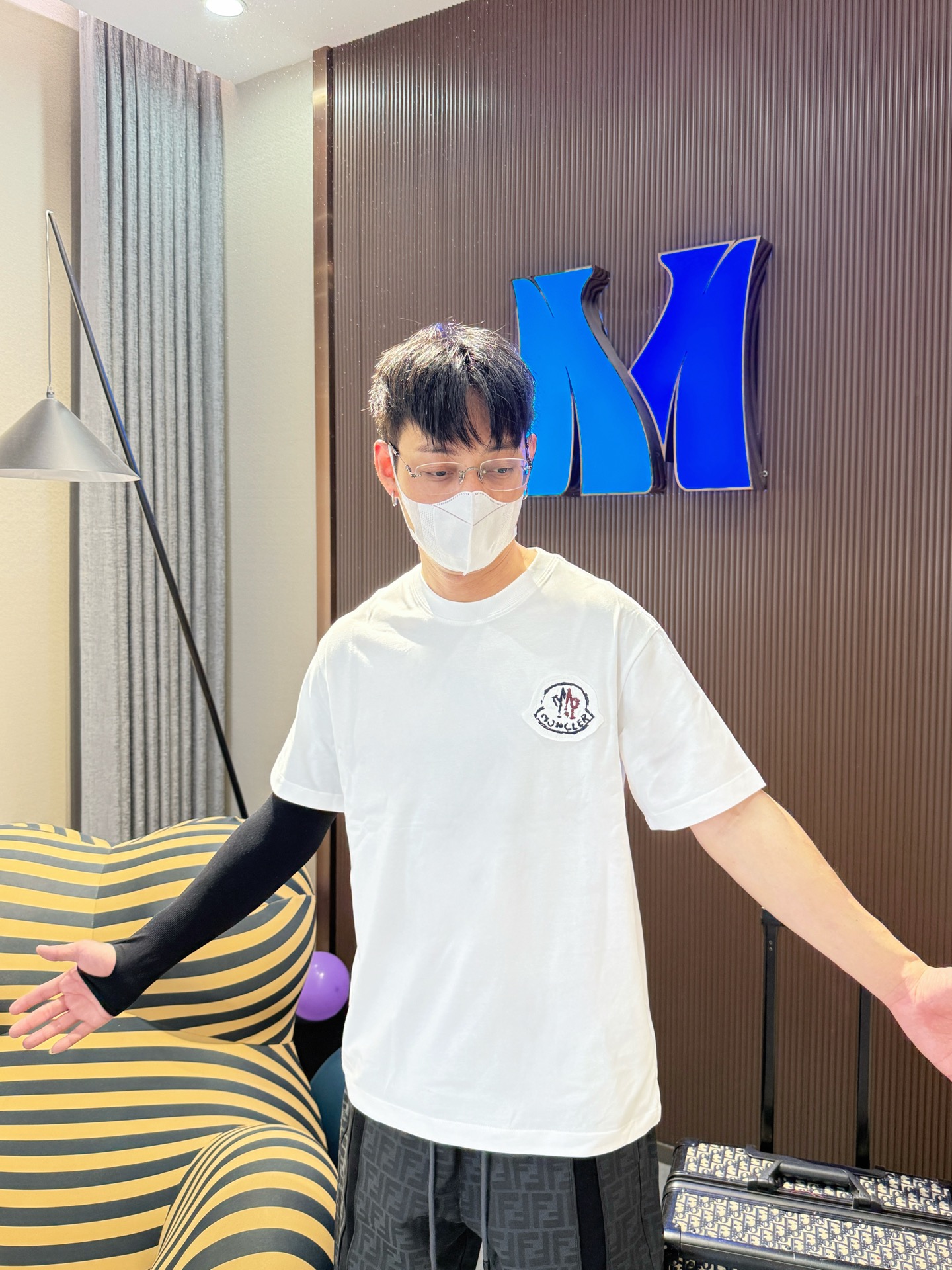 モンクレールtシャツ サイズ感偽物 通気性いい トップス 純綿 プリント 半袖 ホワイト_2