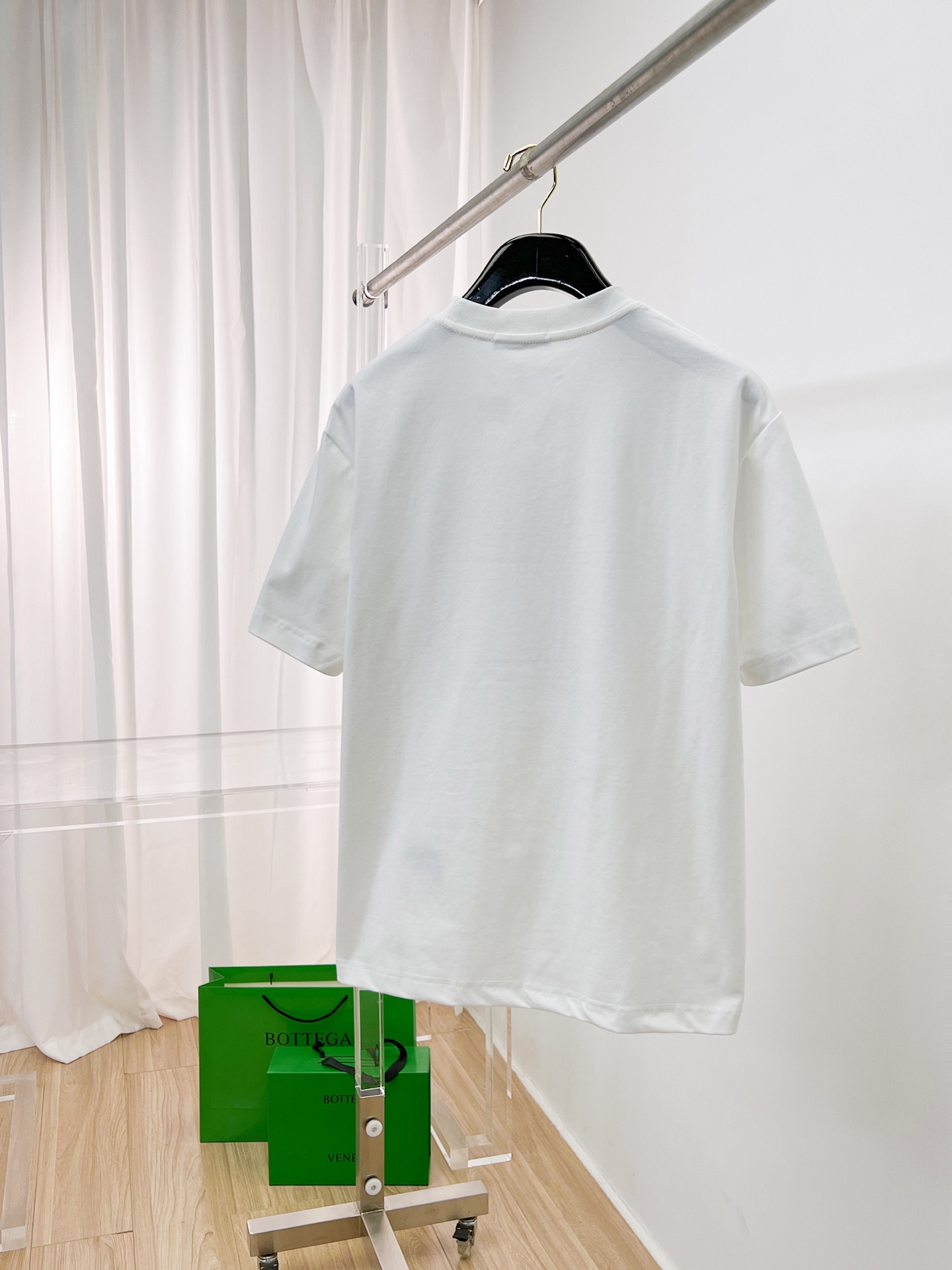 ロエベtシャツ メルカリコピー 純綿 トップス 半袖 ロゴ刺繍 シンプル ホワイト_5