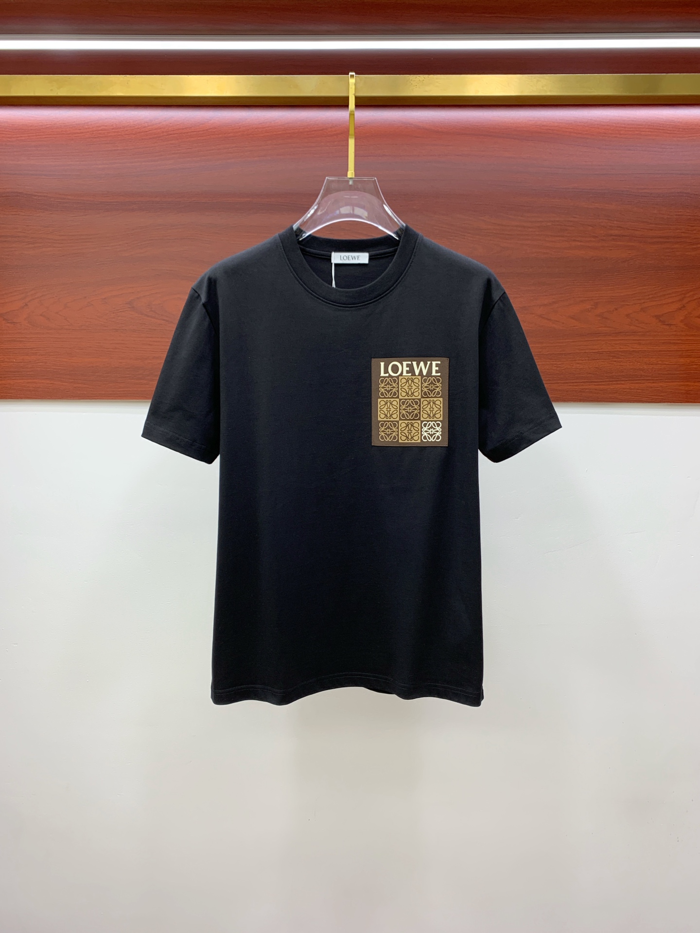最新販売 ロエベtシャツ コーデスーパーコピー 純綿 トップス 半袖 ロゴプリント シンプル ブラック_1