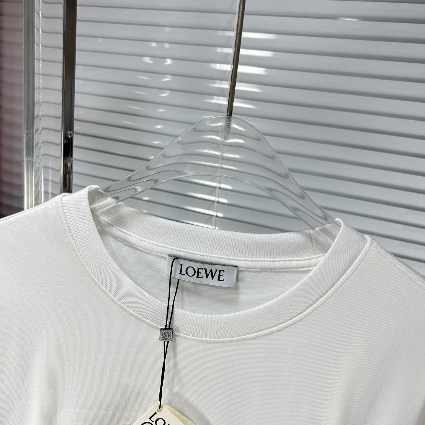 夏服 ロエベ tシャツ 新作偽物 柔らかい 純綿 トップス 半袖 ロゴプリント シンプル ホワイト_4