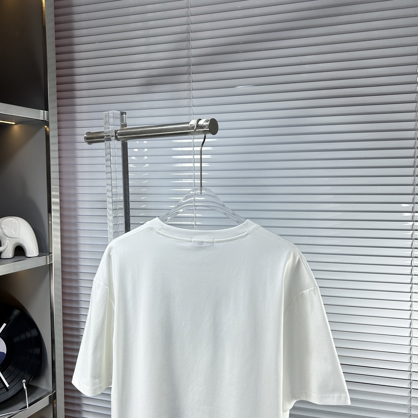 夏服 ロエベ tシャツ 新作偽物 柔らかい 純綿 トップス 半袖 ロゴプリント シンプル ホワイト_5