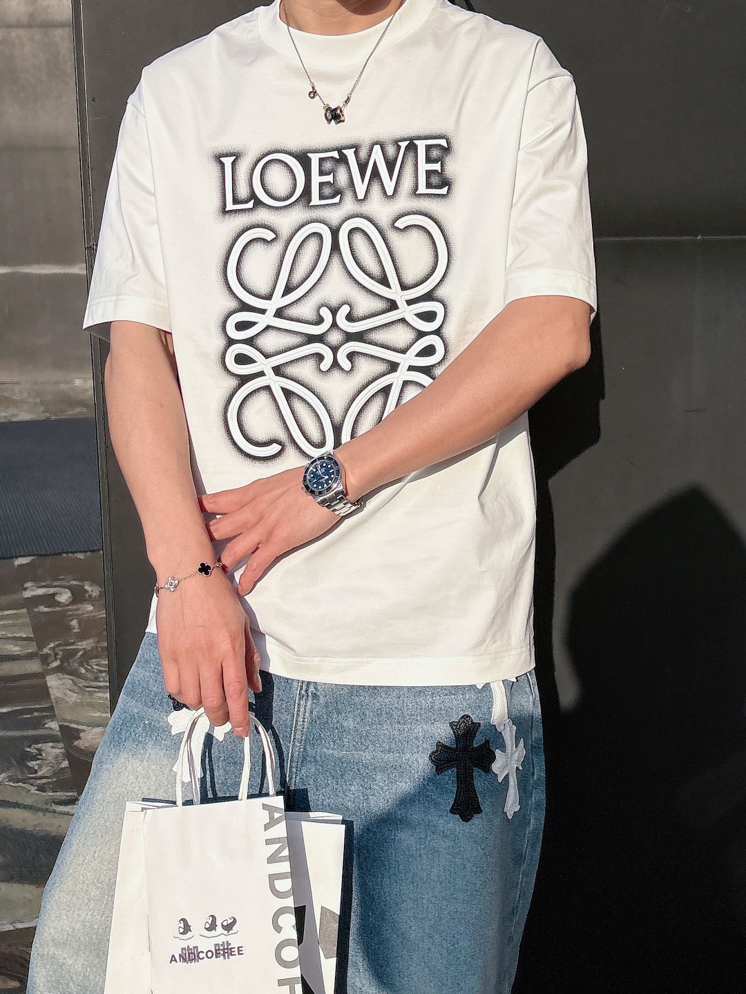 人気流行品 ロエベ tシャツ ロゴコピー シンプル  純綿 トップス 短袖 ロゴプリント ホワイト_3