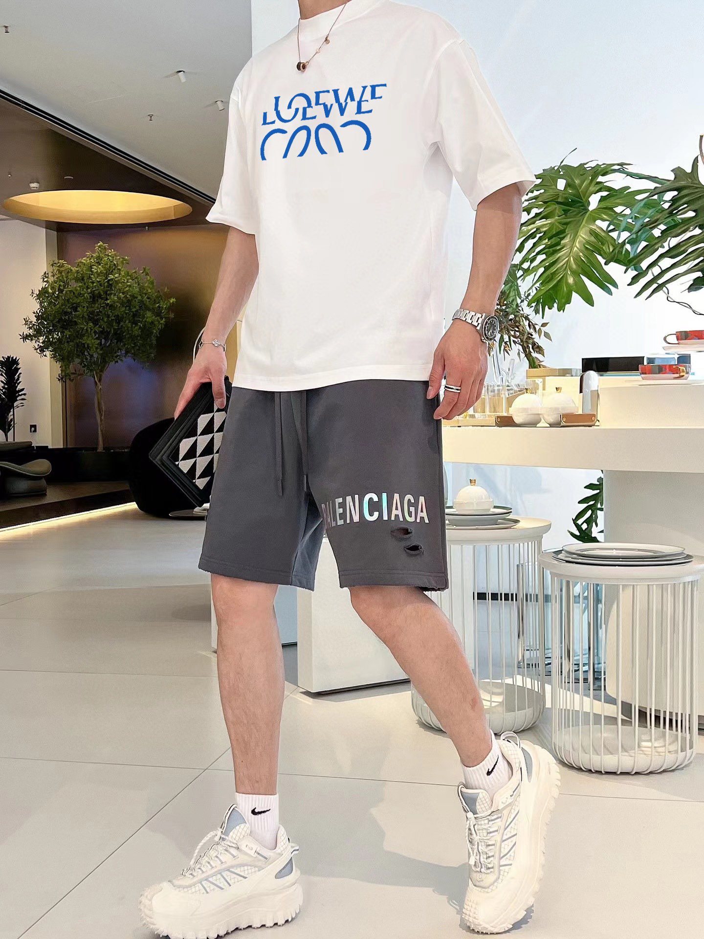 レディース ロエベ tシャツスーパーコピー 人気  純綿 トップス 短袖 ロゴプリント ホワイト_4
