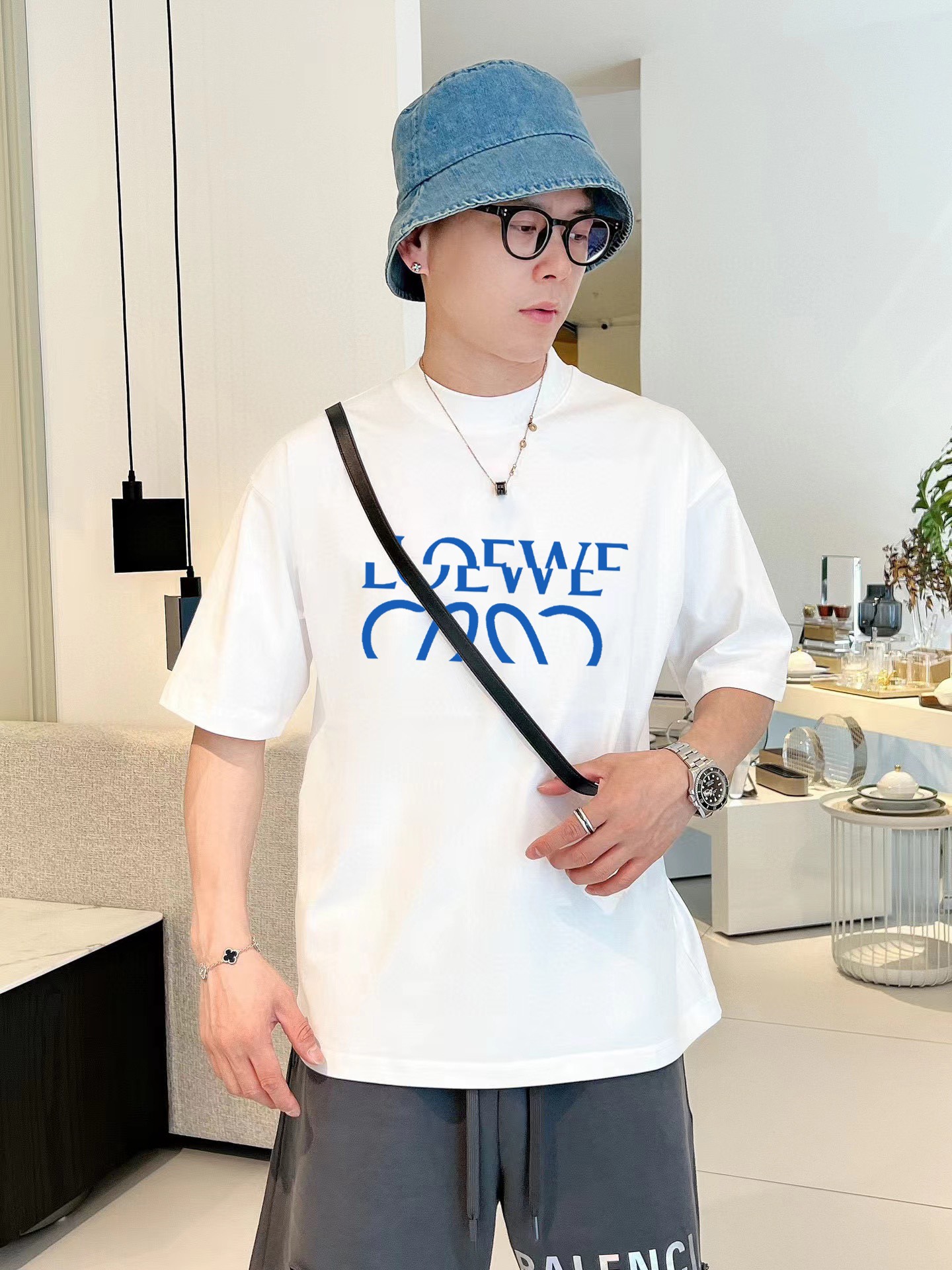レディース ロエベ tシャツスーパーコピー 人気  純綿 トップス 短袖 ロゴプリント ホワイト_5
