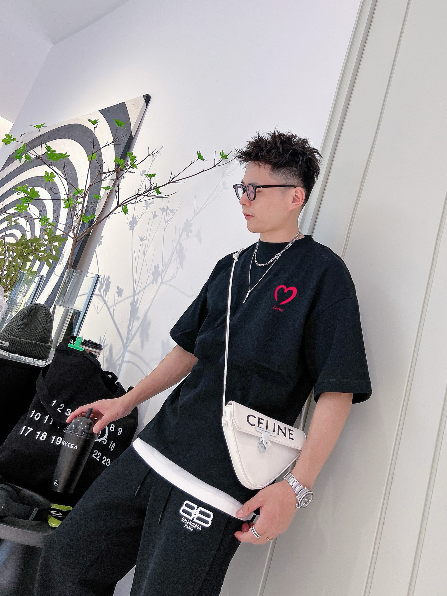 数量限定 ロエベ クロップドtシャツ偽物 ファッション  純綿 トップス 短袖 ブラック_3