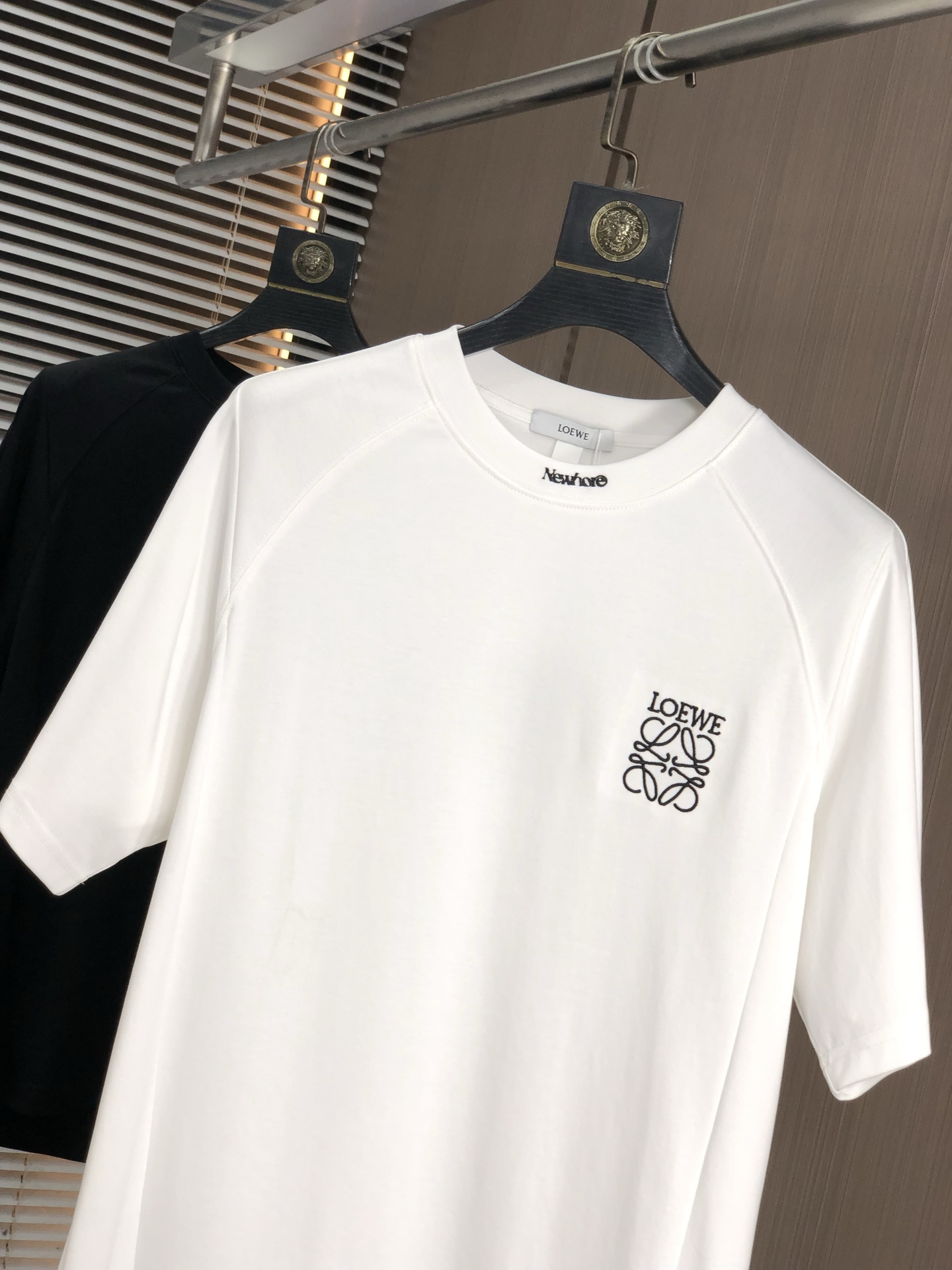セール開催中 ロエベロゴtシャツスーパーコピー ファッション  純綿 トップス 短袖 ホワイト_2
