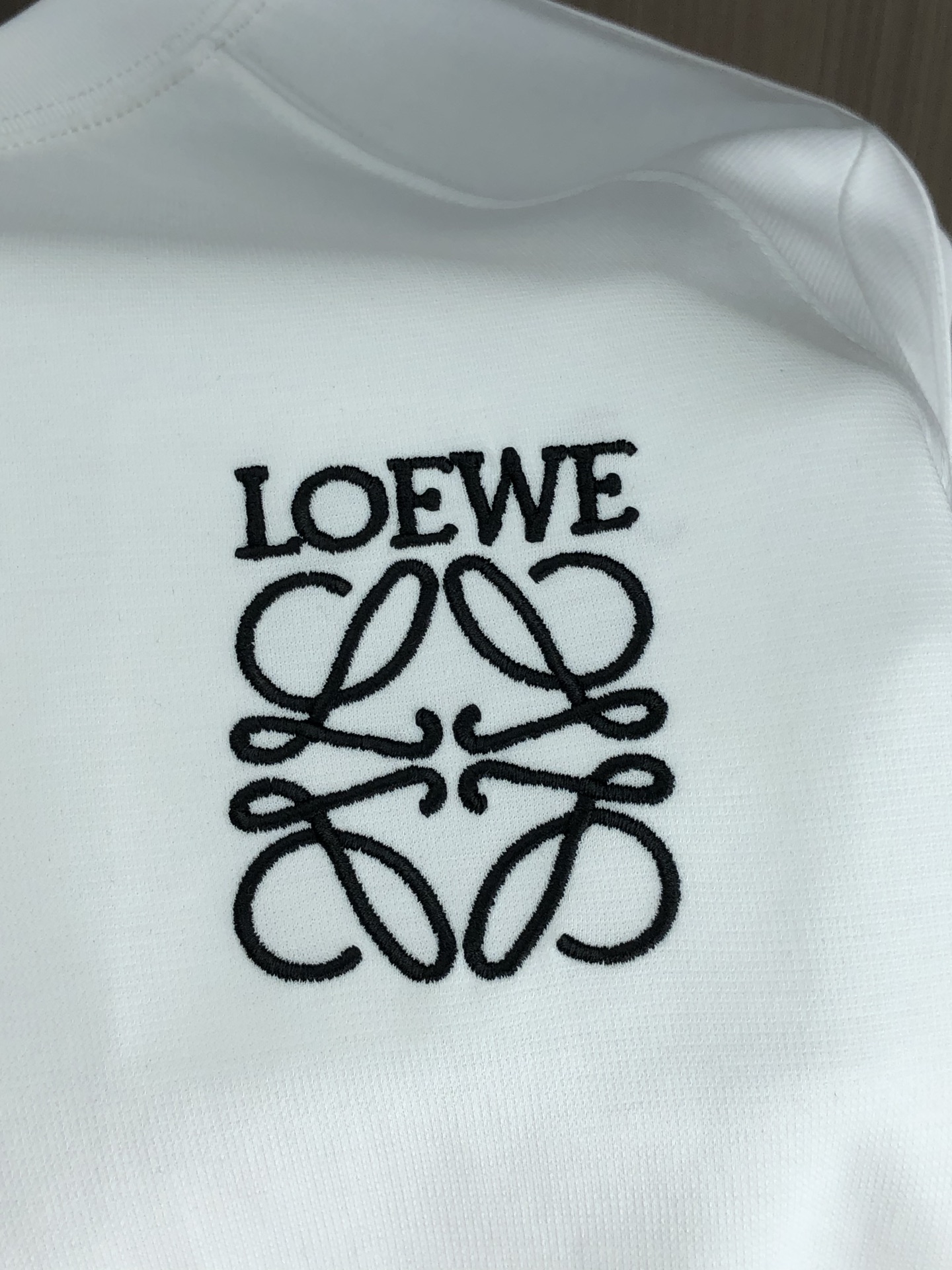 セール開催中 ロエベロゴtシャツスーパーコピー ファッション  純綿 トップス 短袖 ホワイト_4