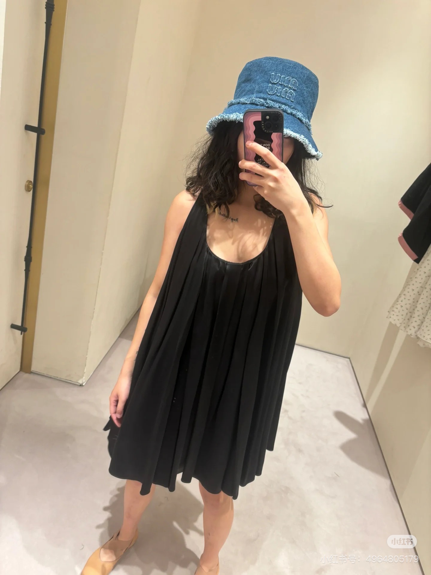 特別価格 ロエベスカートコピー ワンピース 少女感 レディ 可愛い ブラック_7