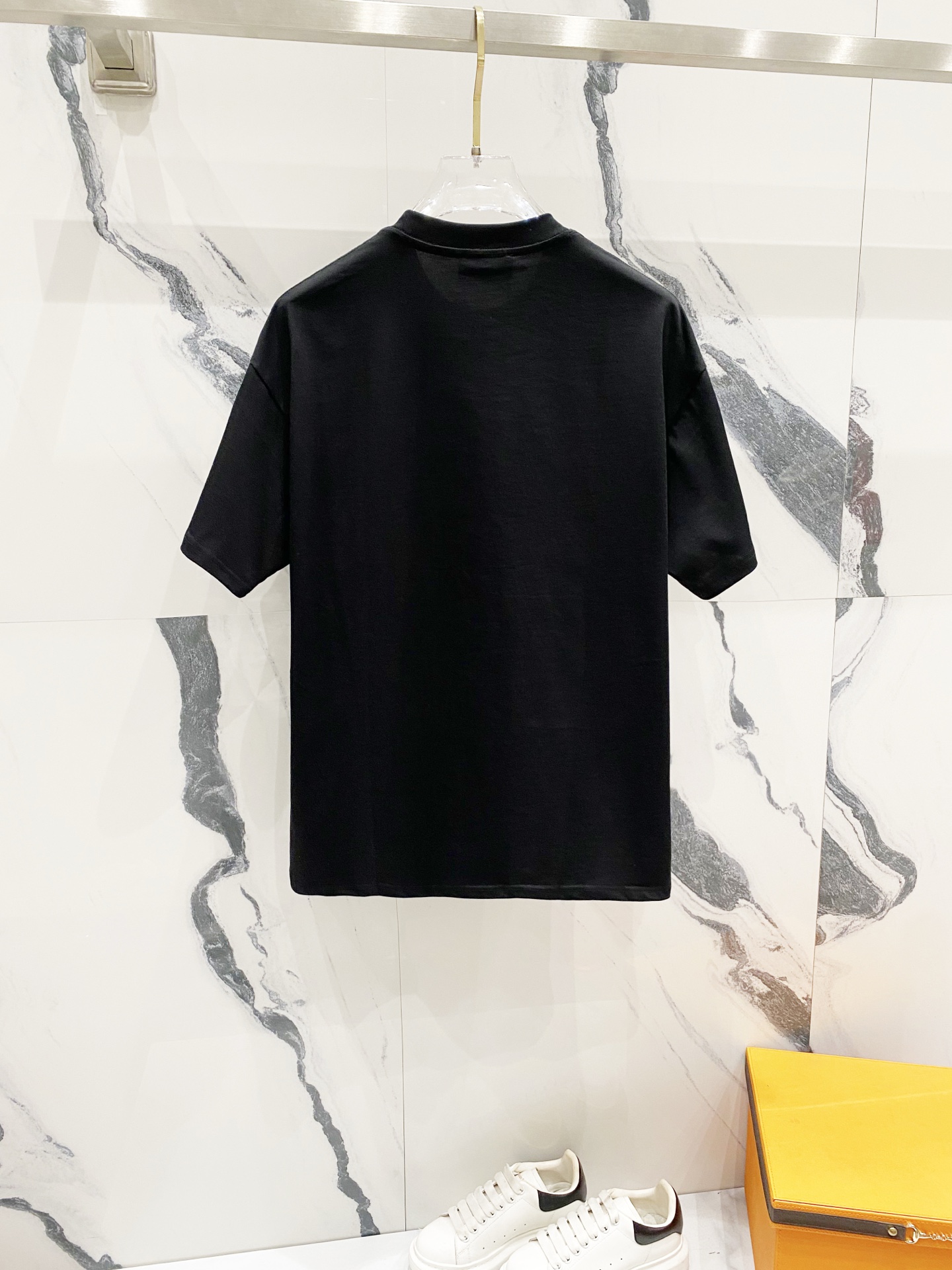 gucci t シャツ いちごコピー プリント トップス 短袖 シンプル 高品質 100％綿 ブラック_2