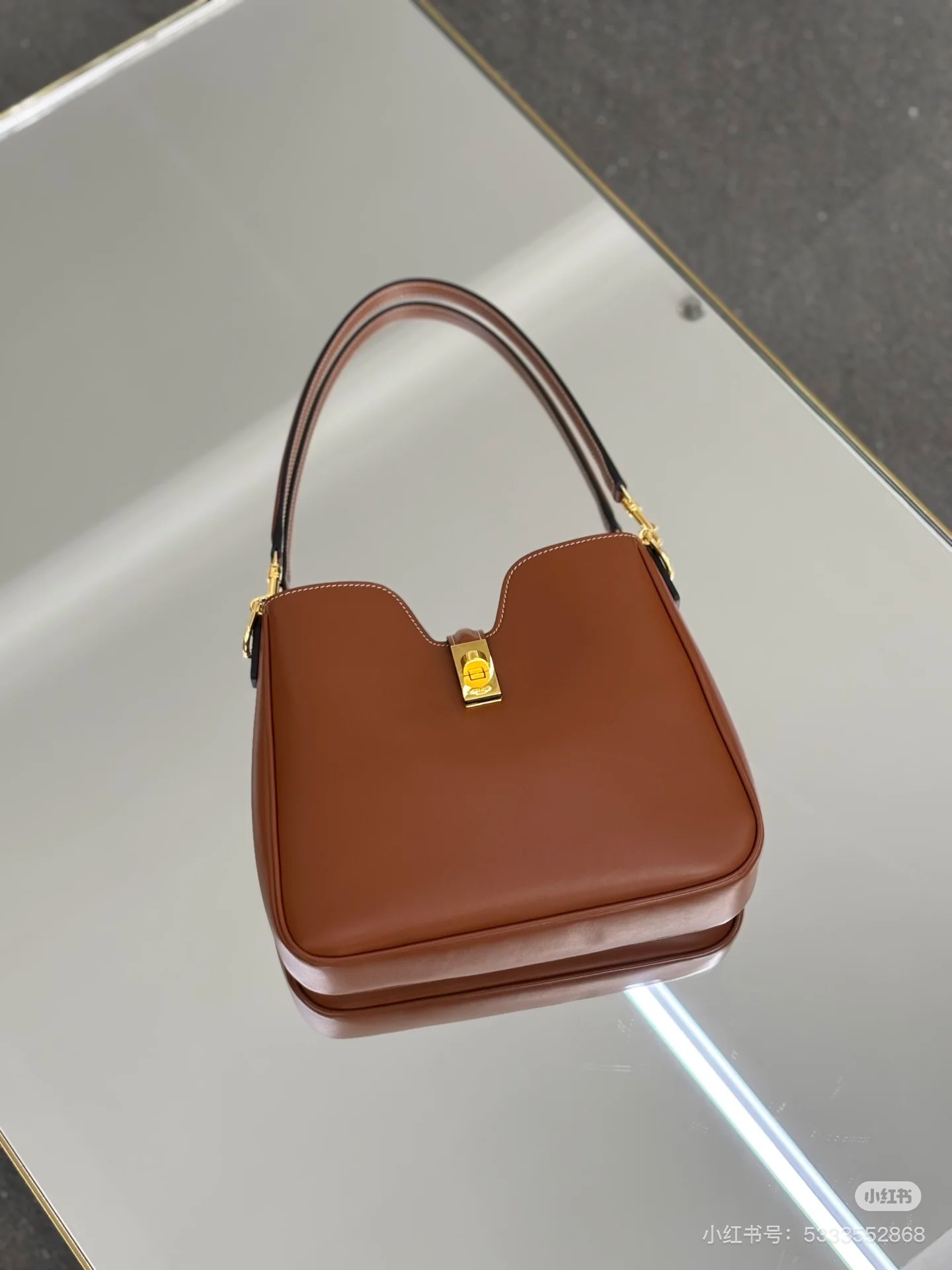 セリーヌバッグメルカリスーパーコピー 斜め掛け ハンドバッグ 柔軟 レザー 本革 120693 ブラウン_6