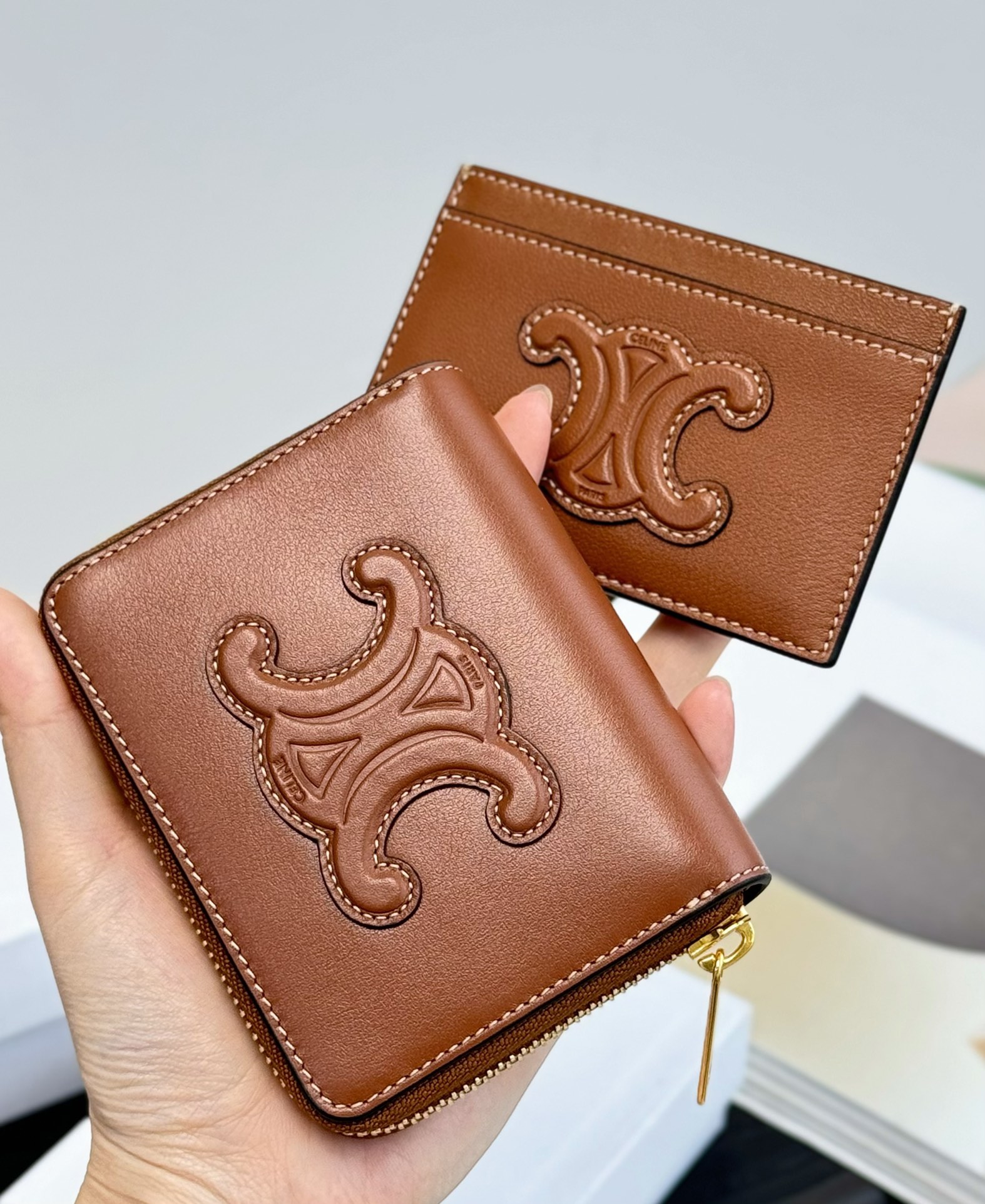 セリーヌ おすすめバッグ偽物 財布 レザー 本革 二つサイズ ブラウン_8