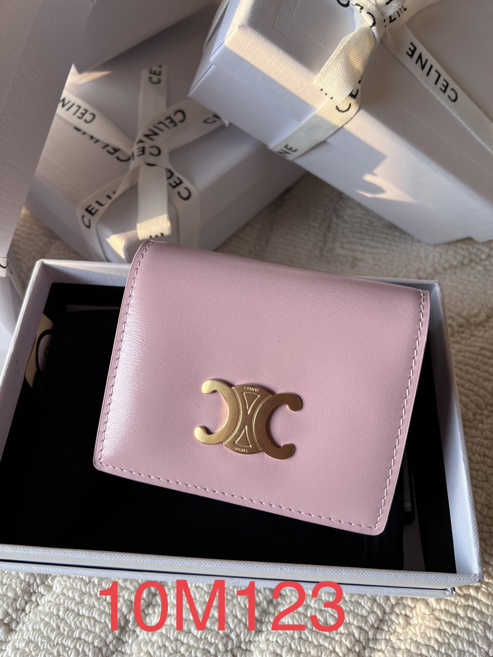 人気品 celine 長 財布スーパーコピー シンプル 本革 優雅 レザー 小遣い 10M123 ピンク_1