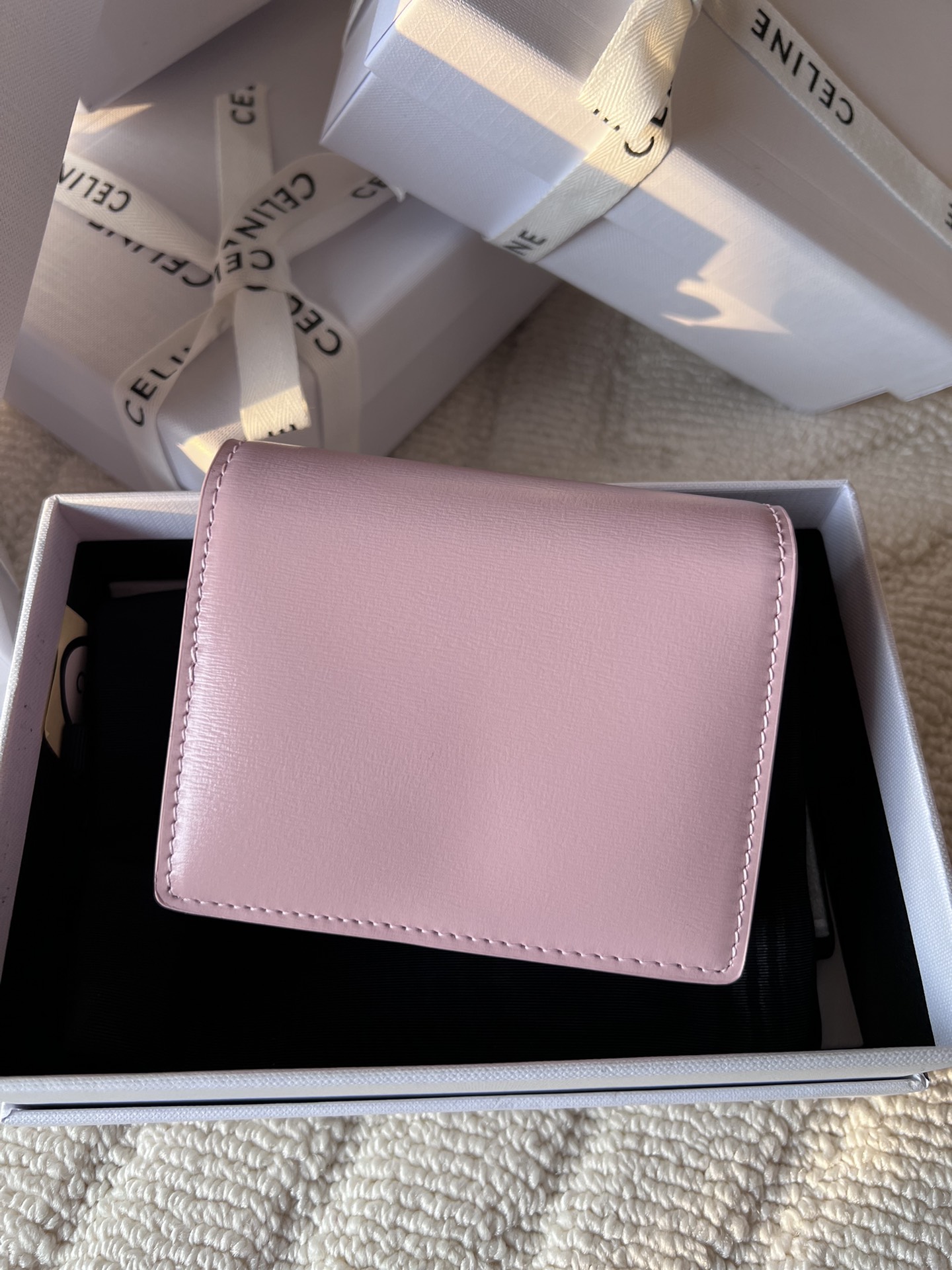 人気品 celine 長 財布スーパーコピー シンプル 本革 優雅 レザー 小遣い 10M123 ピンク_3