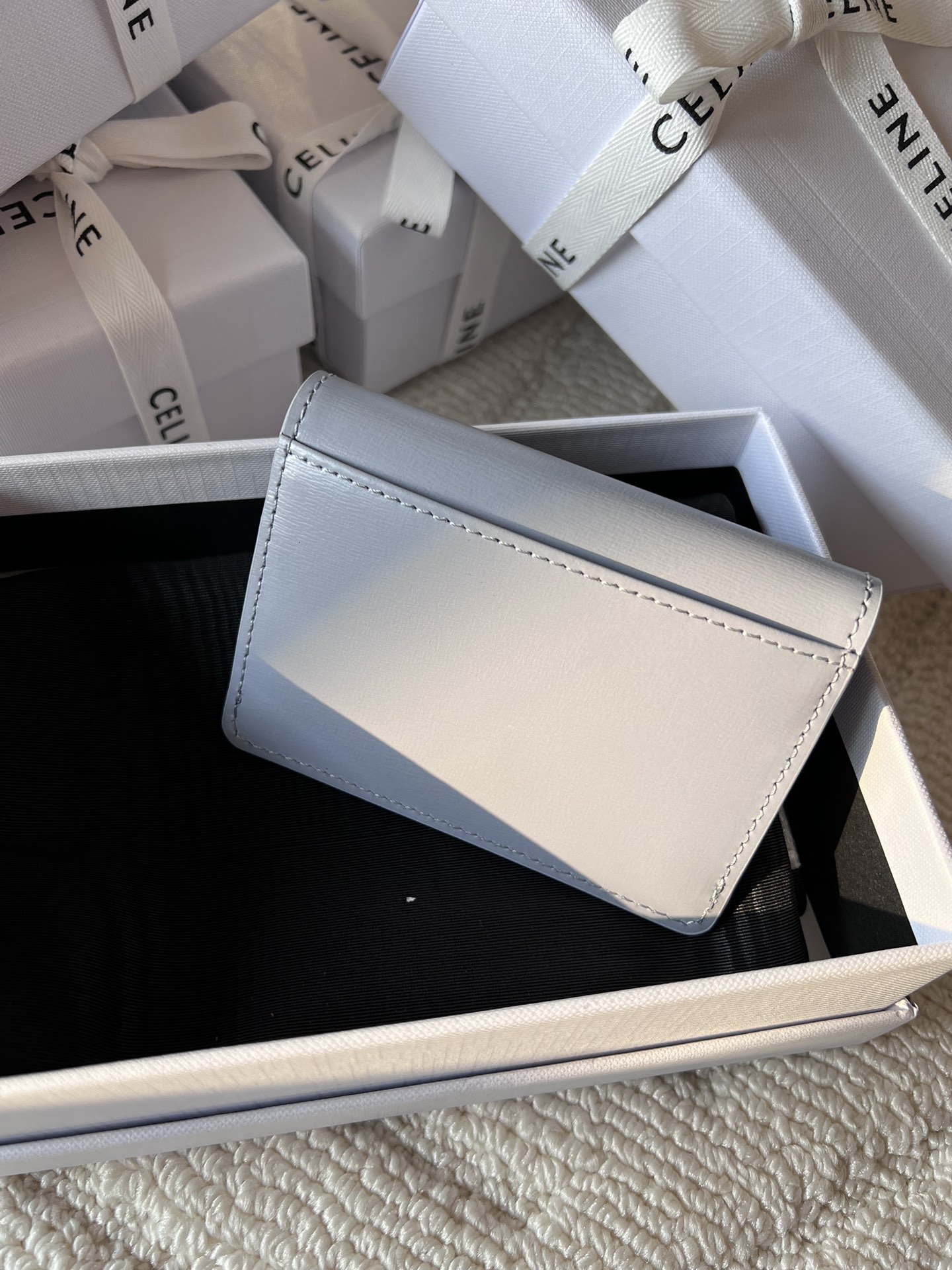 2025年のお買い得品 セリーヌ 財布 芸能人偽物 シンプル 本革 優雅 レザー 小遣い 10I583 ホワイト_4