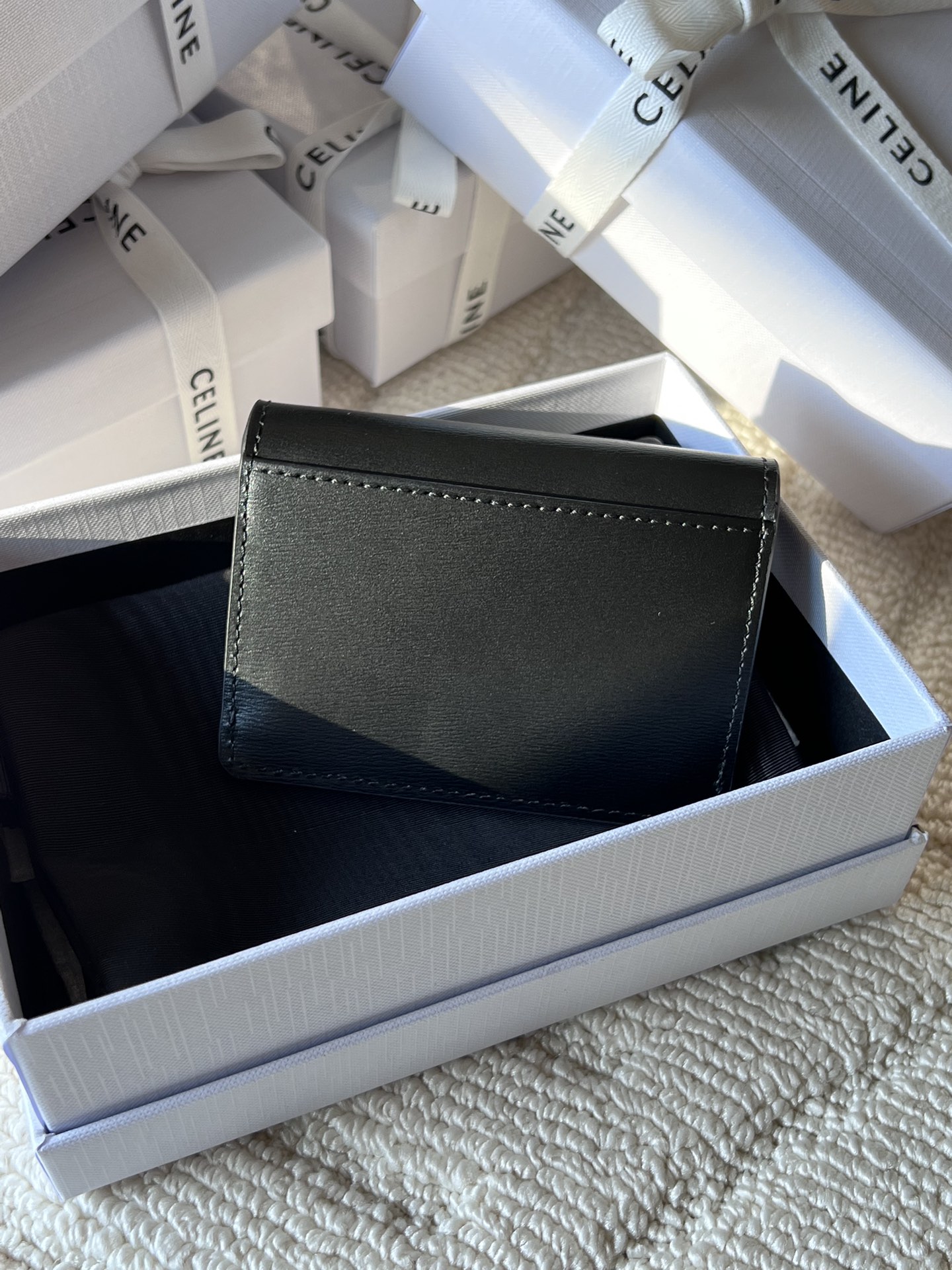 お買い得品 セリーヌ 財布 人気 ランキングスーパーコピー 本革 優雅 レザー 小遣い 10I583 ブラック_2