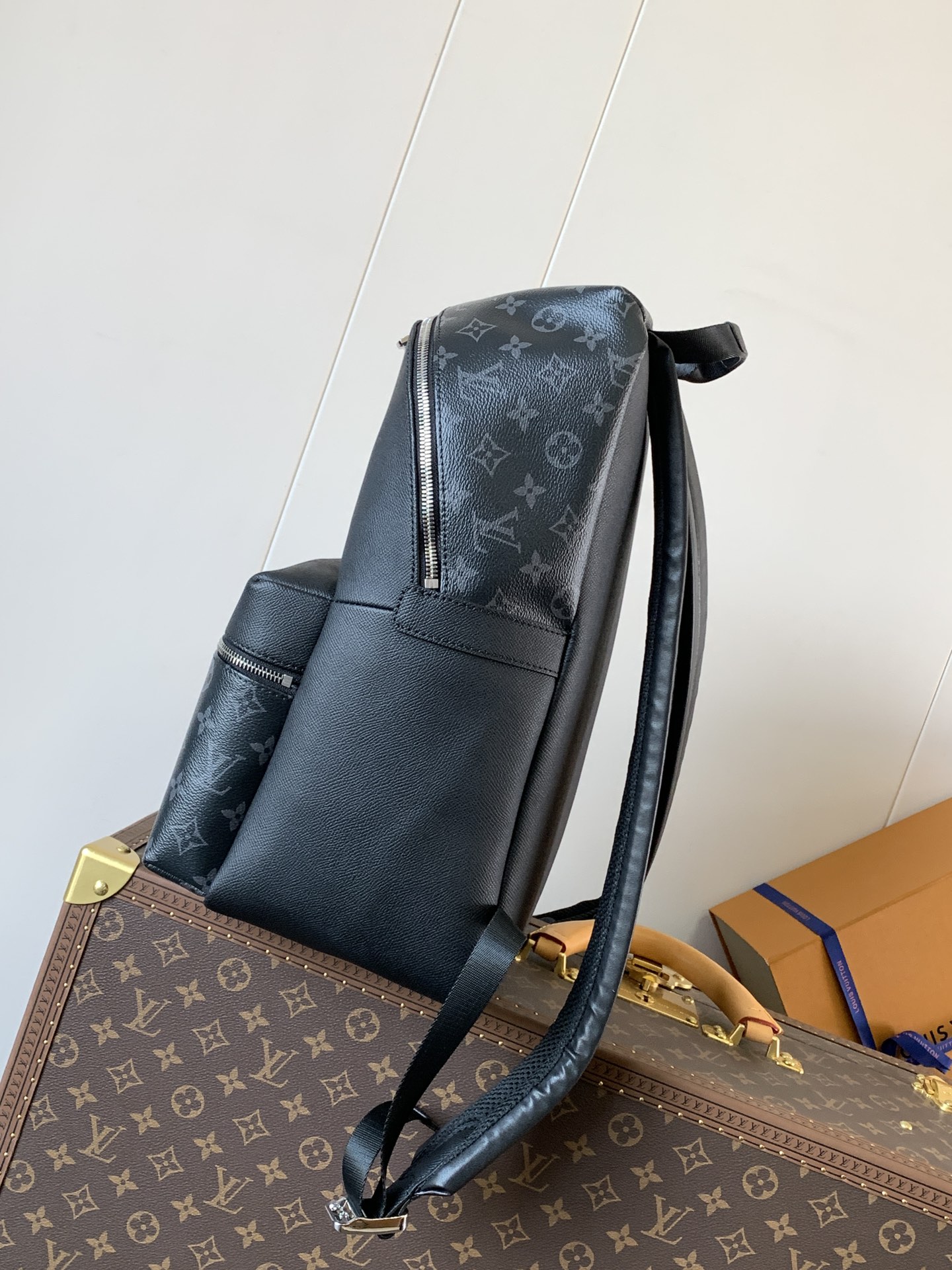 新作品 ルイヴィトンバッグ おすすめ偽物 レザー プリント 本革 バックバッグ  M30230 ブラック_2