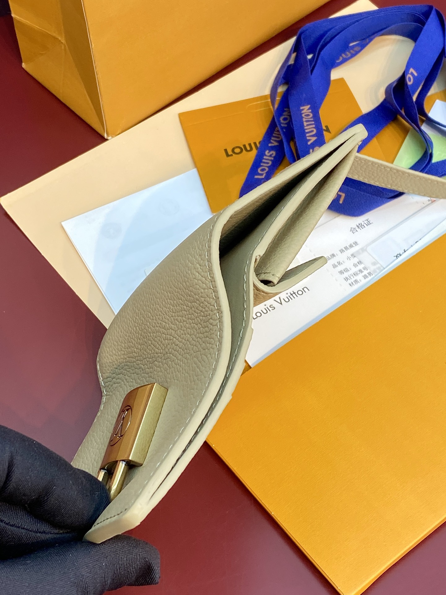 ルイヴィトン財布 買取価格スーパーコピー レザー 本革 シンプル M12408 二つ折り ベージュ色_4