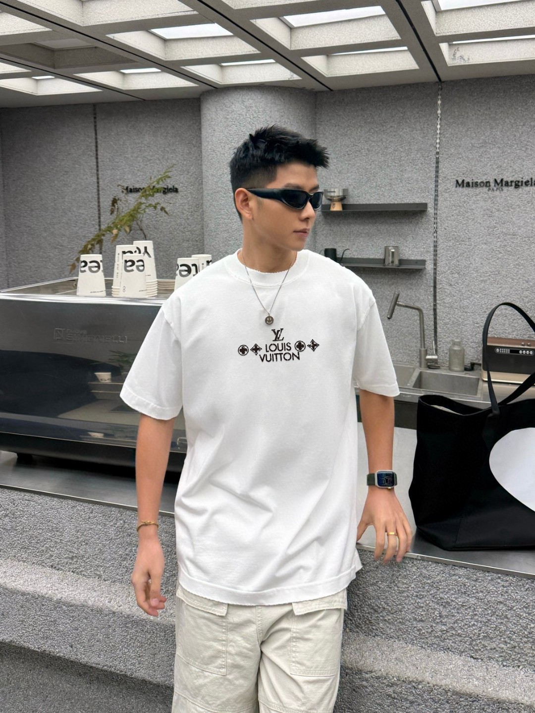 メンズ ルイヴィトンtシャツ偽物 純綿 トップス 半袖 プリント ゆったり ハンサム ホワイト_1