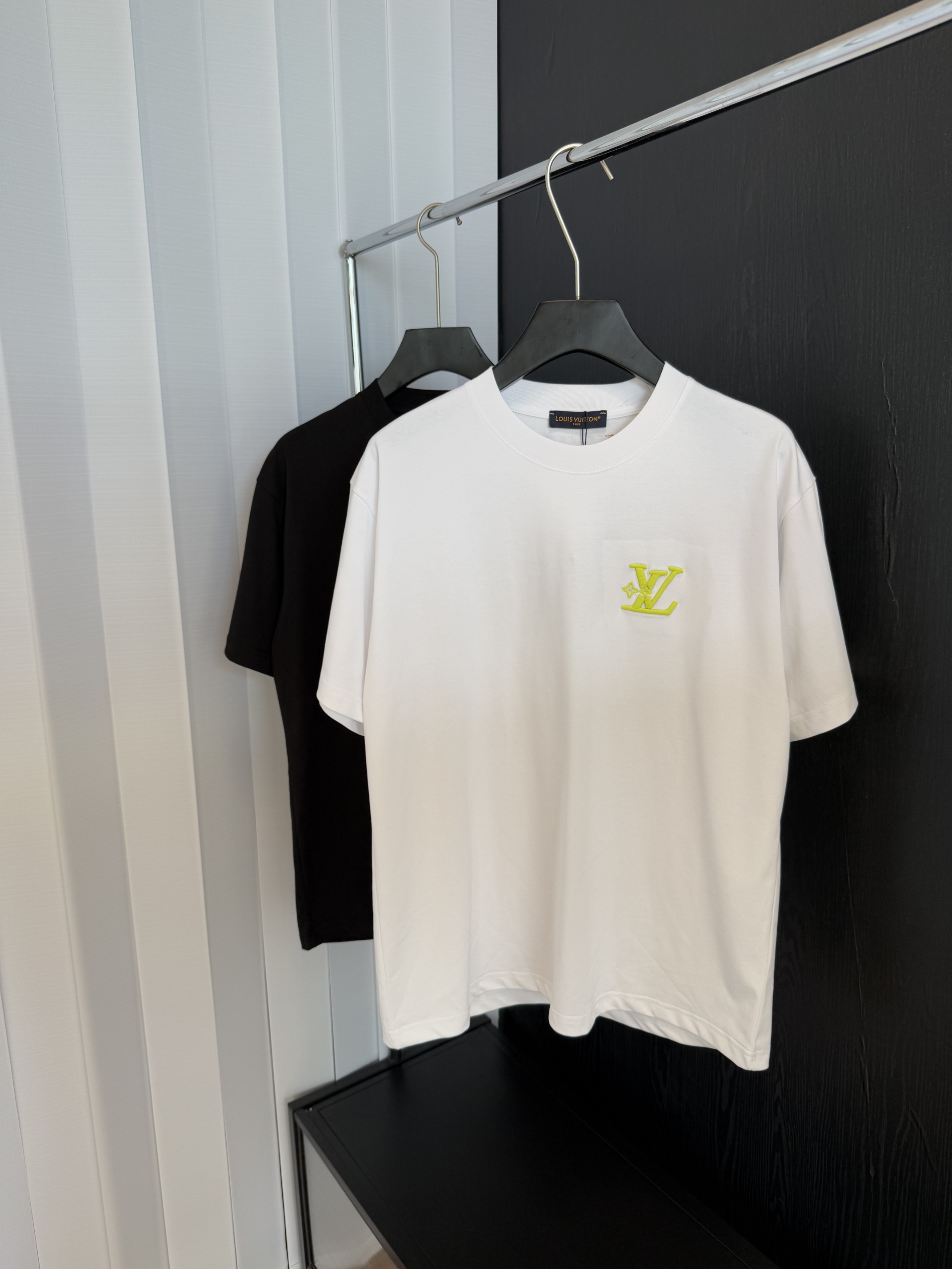 定番人気 ルイヴィトンtシャツヤフオク偽物 シンプル 純綿 トップス 半袖 男女兼用 ホワイト_1