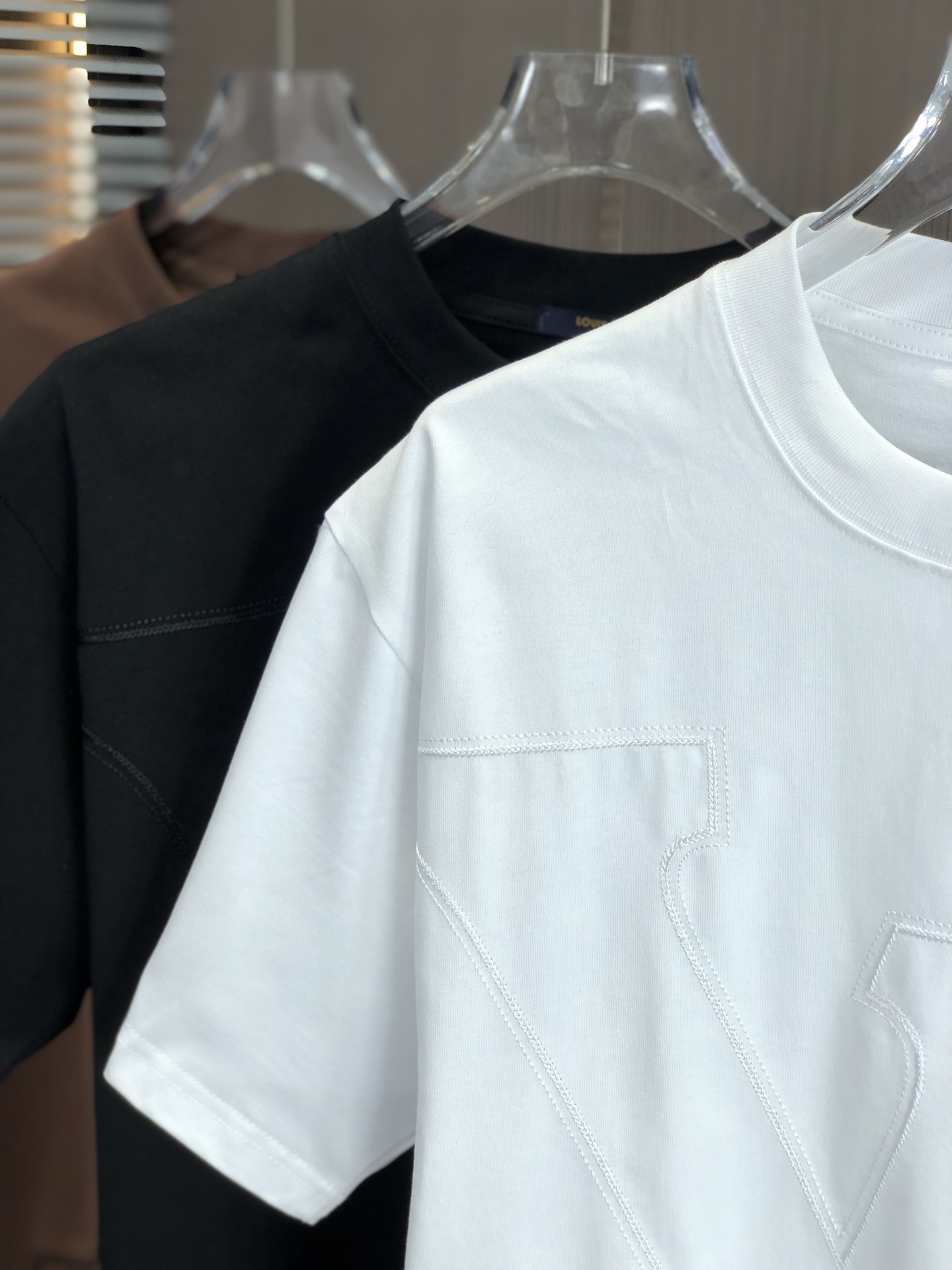 春夏新作 ルイヴィトン tシャツ チェーン偽物 柔らかい シンプル 純綿 トップス ゆったり ホワイト_3