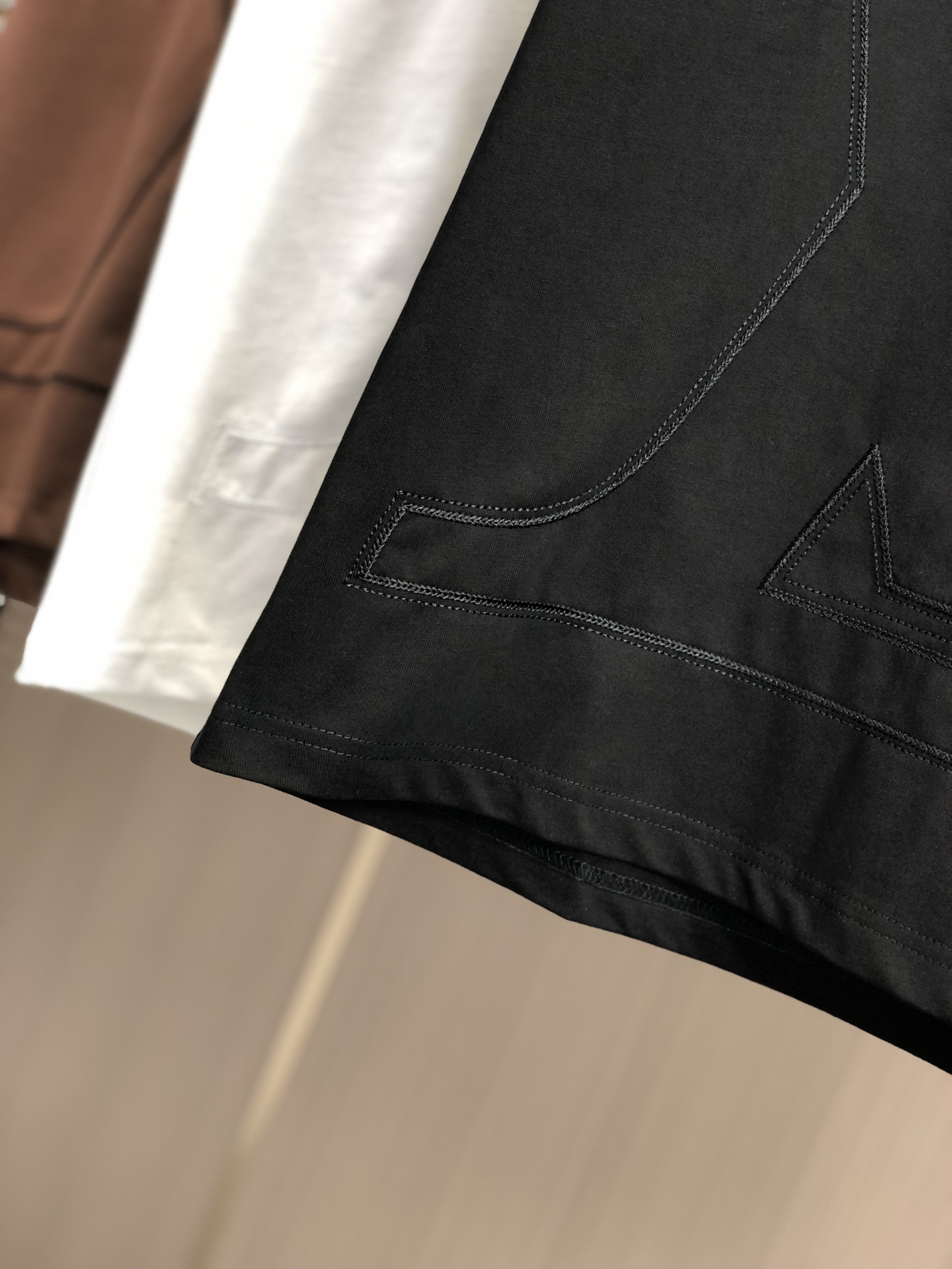 超激得価格 tシャツ ルイヴィトンコピー 柔らかい シンプル 純綿 トップス ゆったり ブラック_4