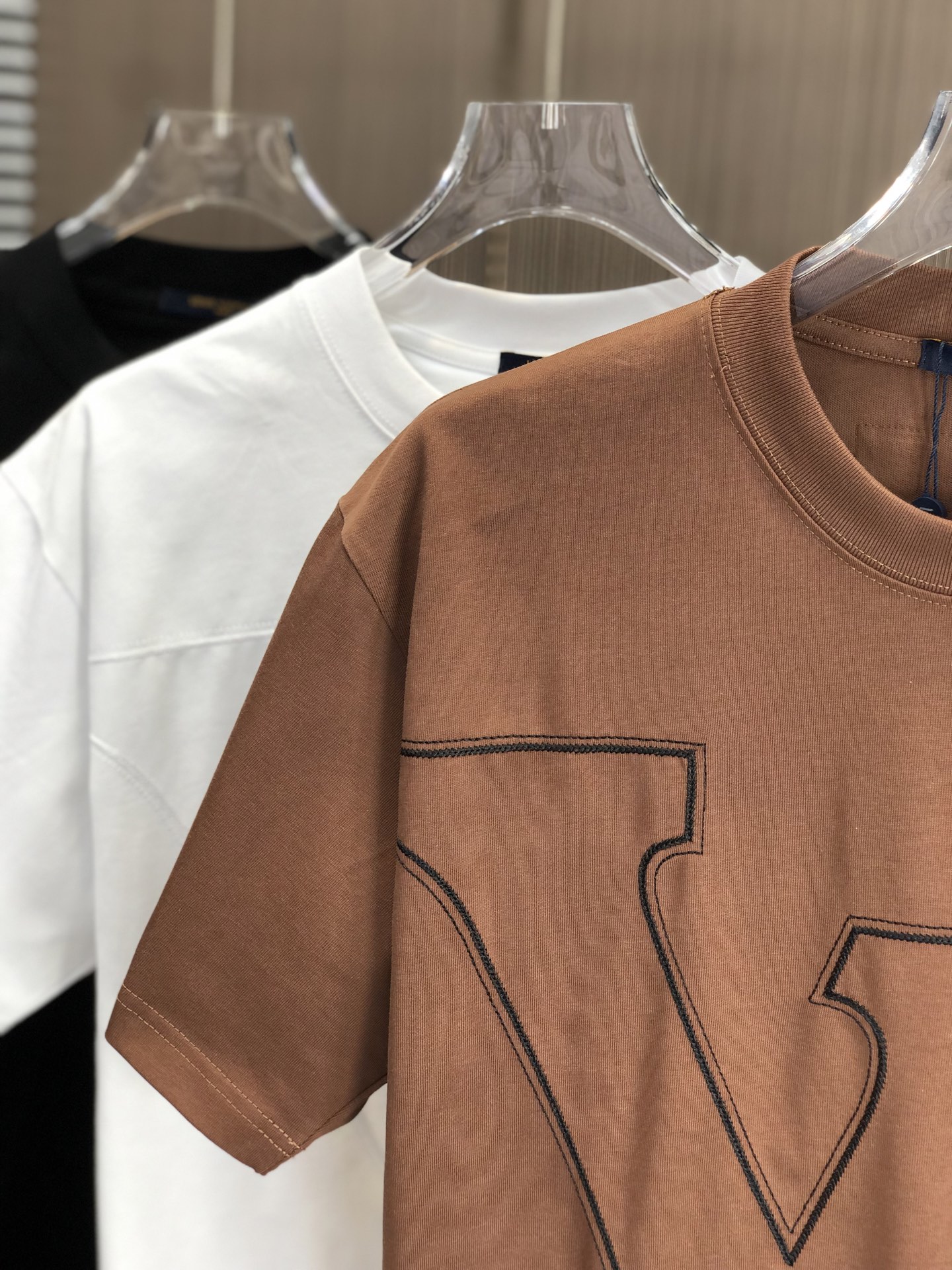 ルイヴィトンtシャツ メンズスーパーコピー 柔らかい 短袖 純綿 トップス ゆったり ブラウン_3