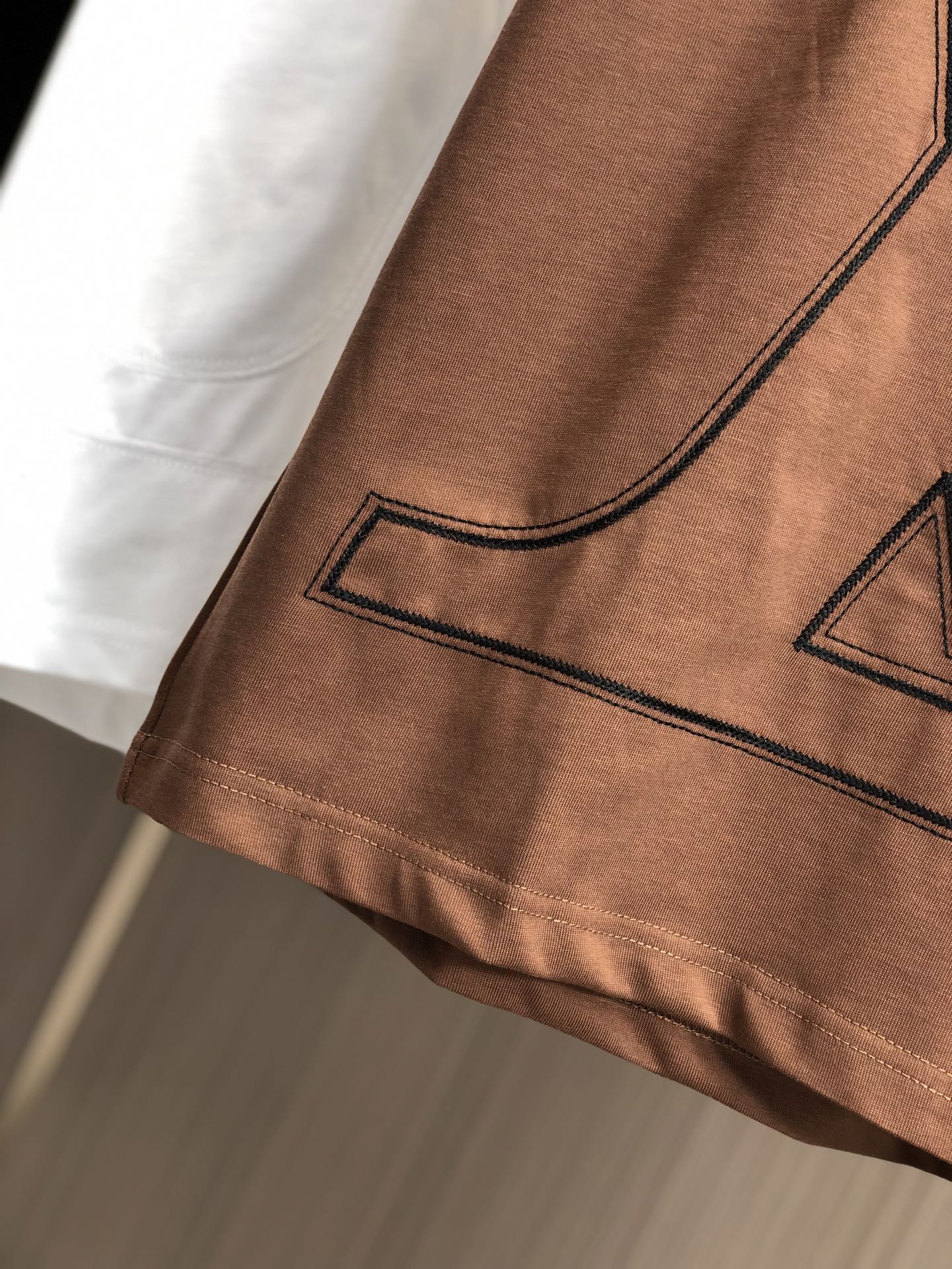 ルイヴィトンtシャツ メンズスーパーコピー 柔らかい 短袖 純綿 トップス ゆったり ブラウン_4