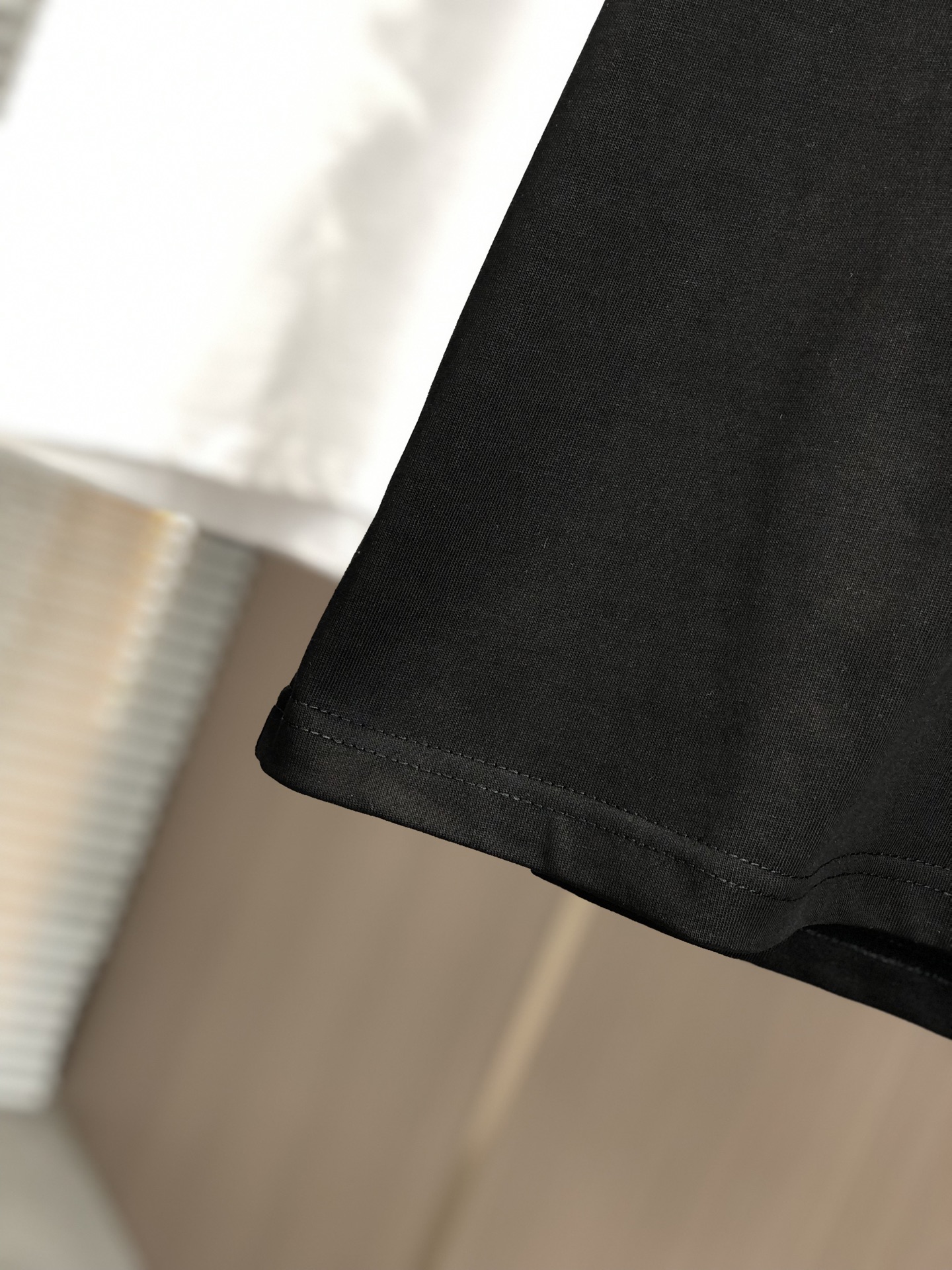レディース ルイヴィトン tシャツ 新作コピー 柔らかい 短袖 純綿 トップス 男女兼用 ブラック_4