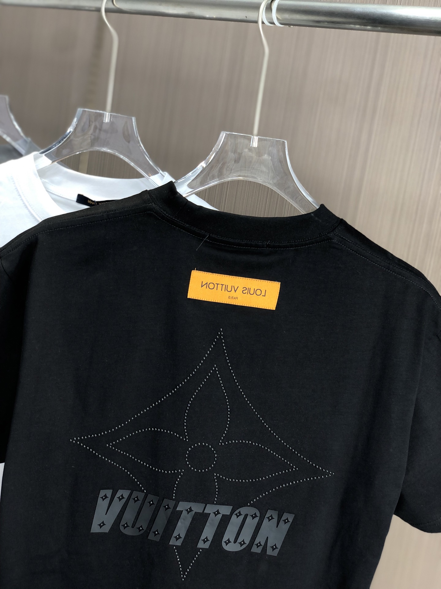 ヴィトン クマ tシャツ偽物 柔らかい 短袖 純綿 トップス 男女兼用 ゆったり ブラック_9
