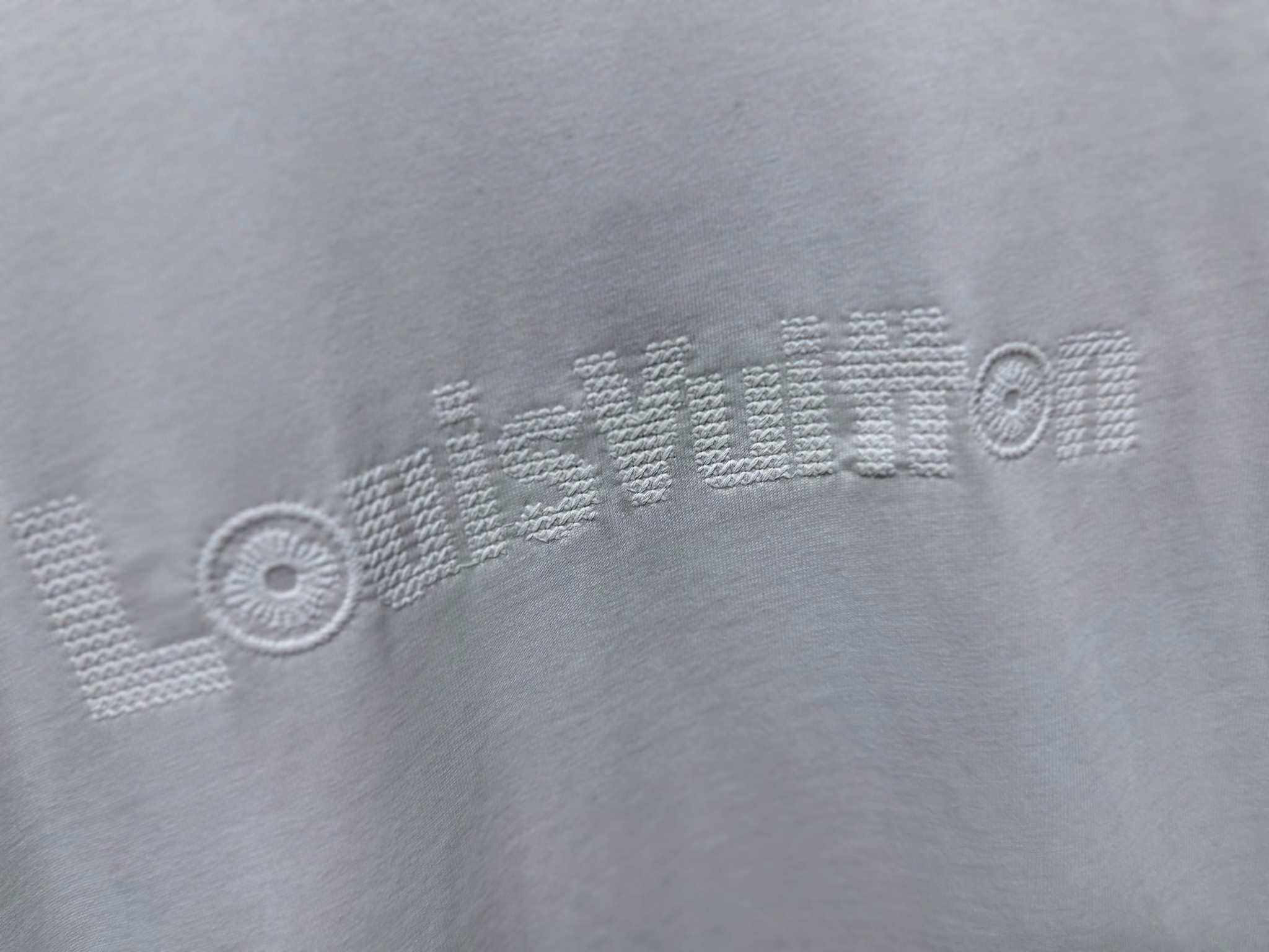 ルイヴィトン tシャツ タグ偽物 シンプル ゆったり 短袖 純綿 トップス ロゴ刺繍 ホワイト_4