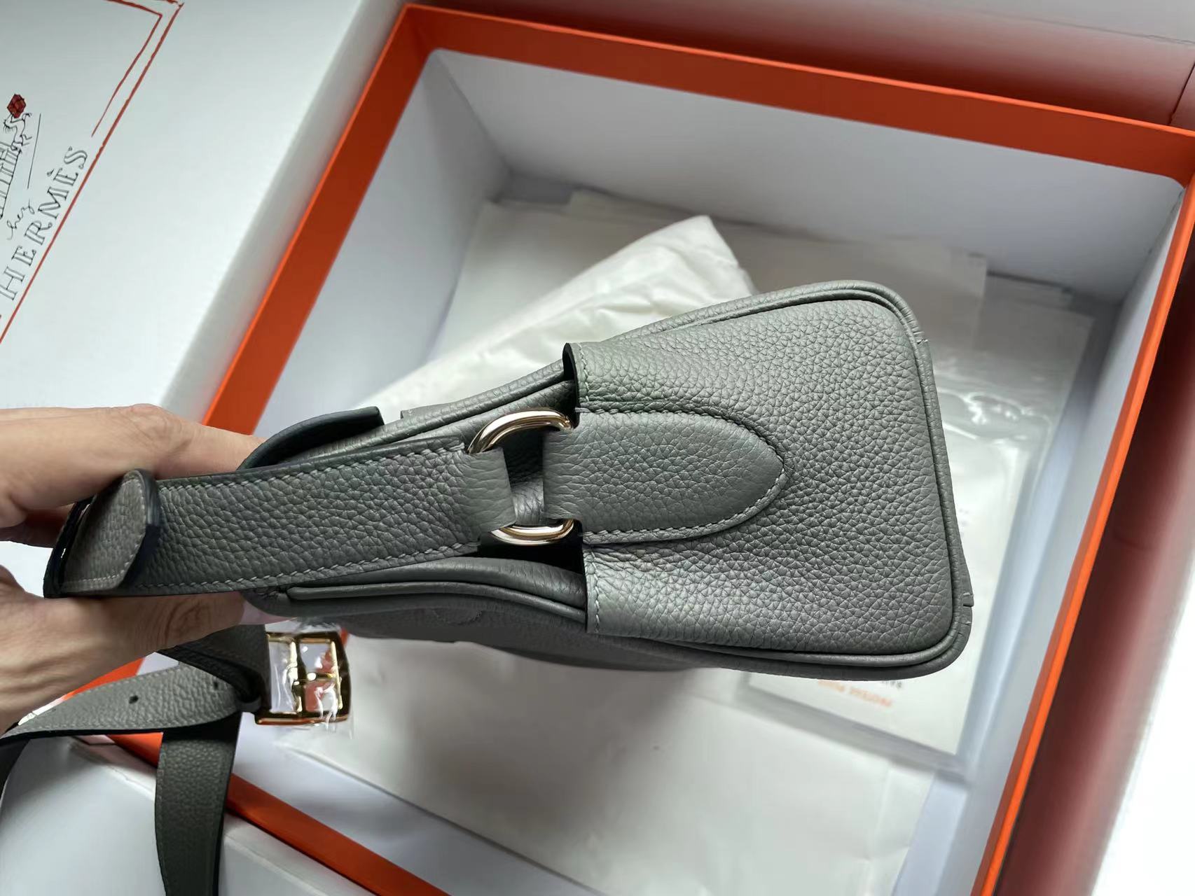 超激得価格 エルメスバッグ 黒偽物 紳士 ビジネス 通勤 斜め掛けバッグ グレー_4