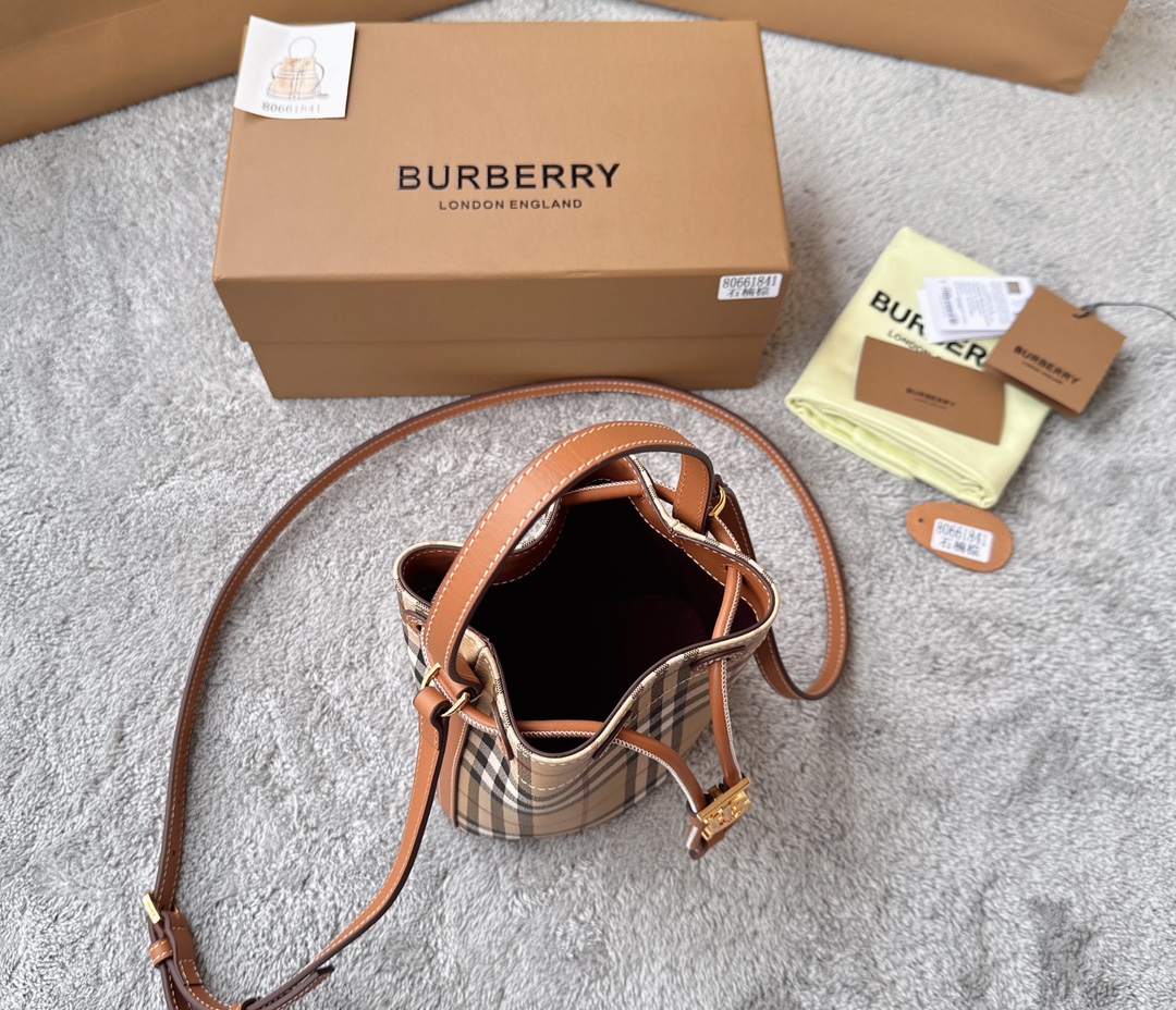 burberry ショルダー バッグスーパーコピー 可愛いバッグ 斜め掛け可 本革 レザー ブラウン_2