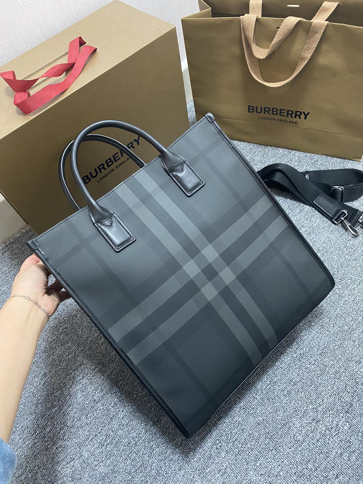 レディース burberry バッグスーパーコピー 通勤 ハンドバッグ トート ブラック_1