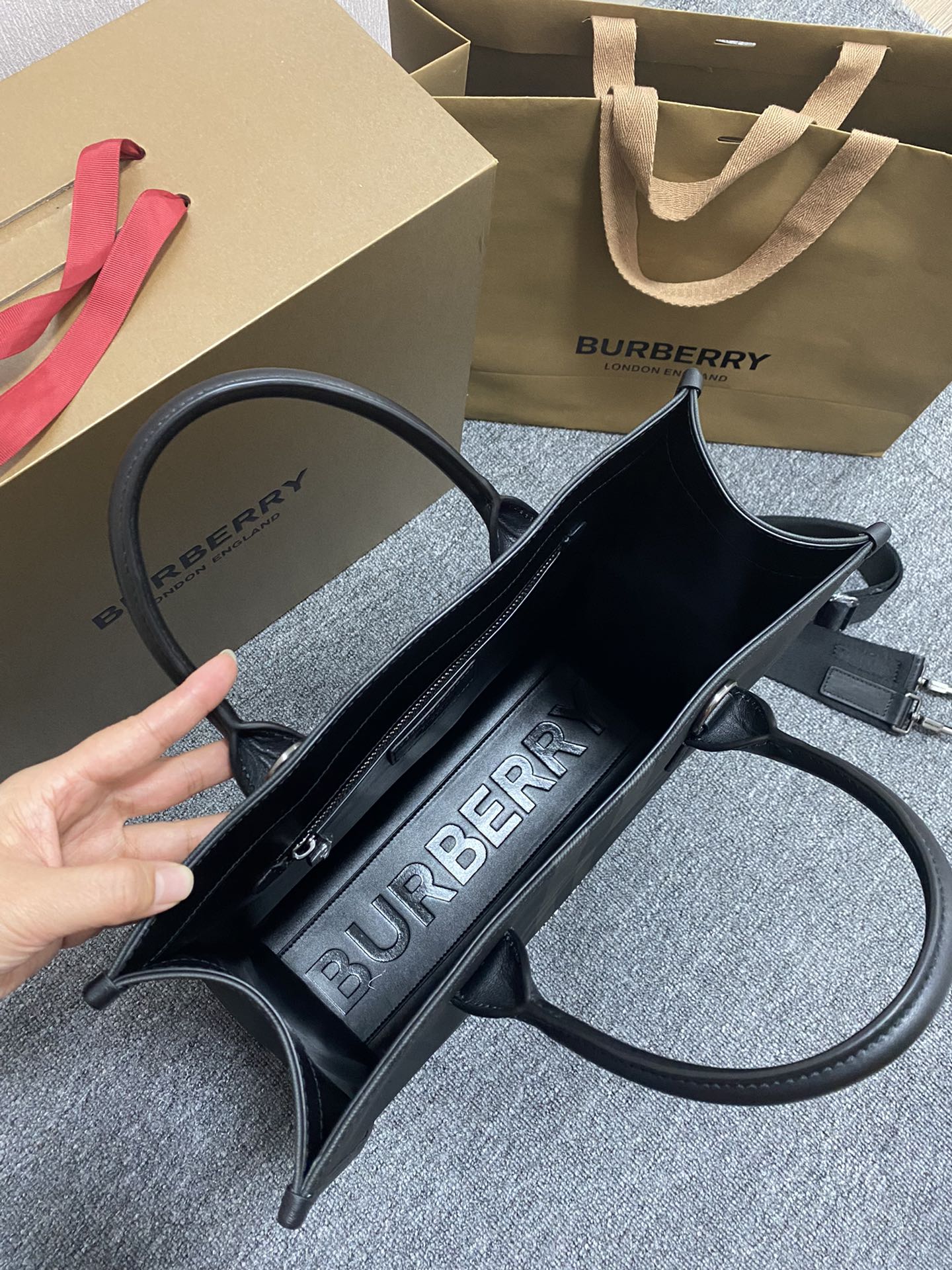 レディース burberry バッグスーパーコピー 通勤 ハンドバッグ トート ブラック_5
