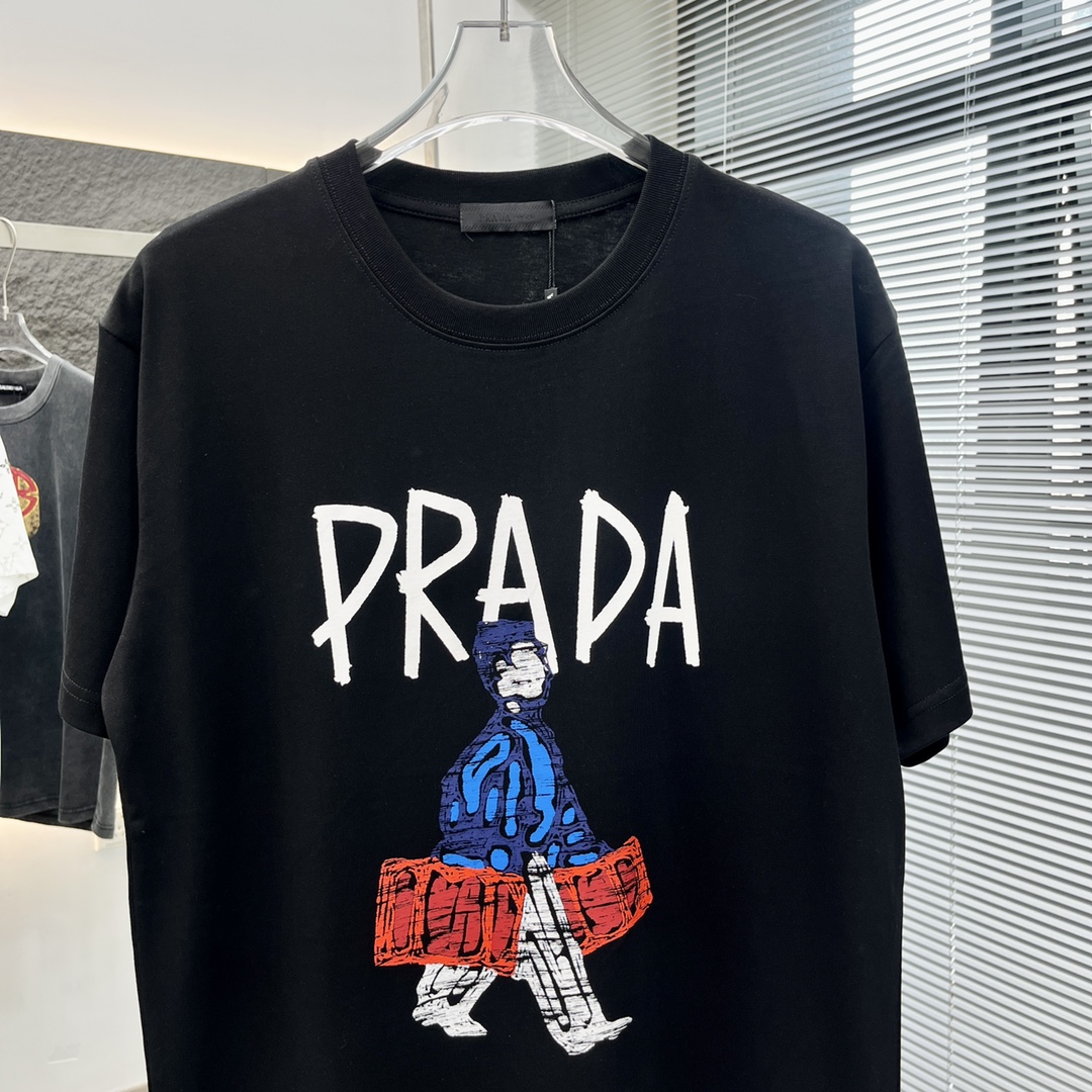 prada ティー シャツ偽物 半袖Ｔシャツ トップス プリント 純綿 ゆったり 通気性いい ブラック_3